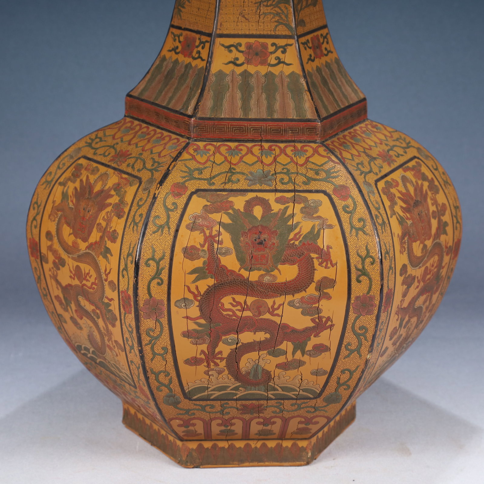 A Huge Lacquerware Painted Color Auspicious Cloud and Dragon Pattern Vase - 6