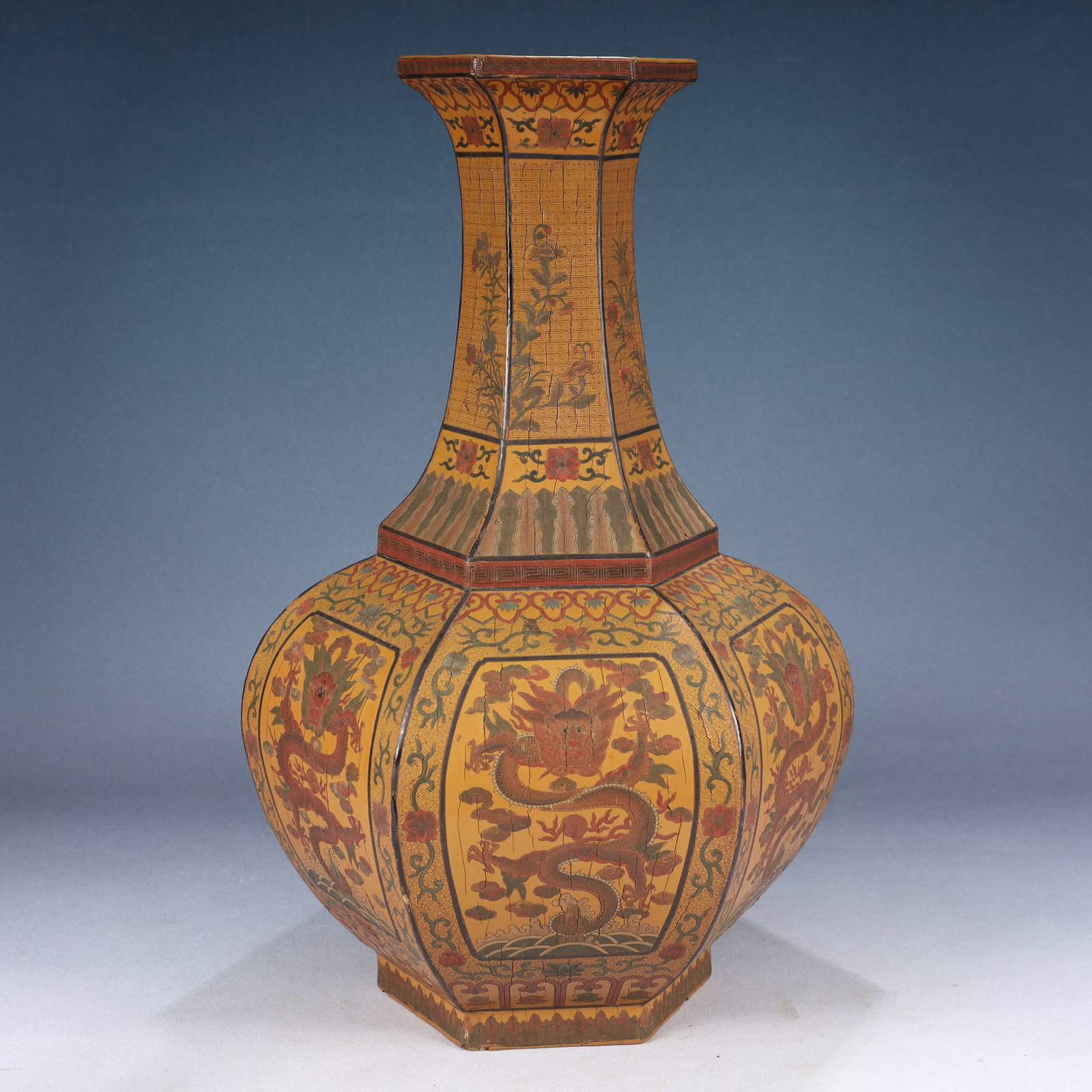 A Huge Lacquerware Painted Color Auspicious Cloud and Dragon Pattern Vase - 7