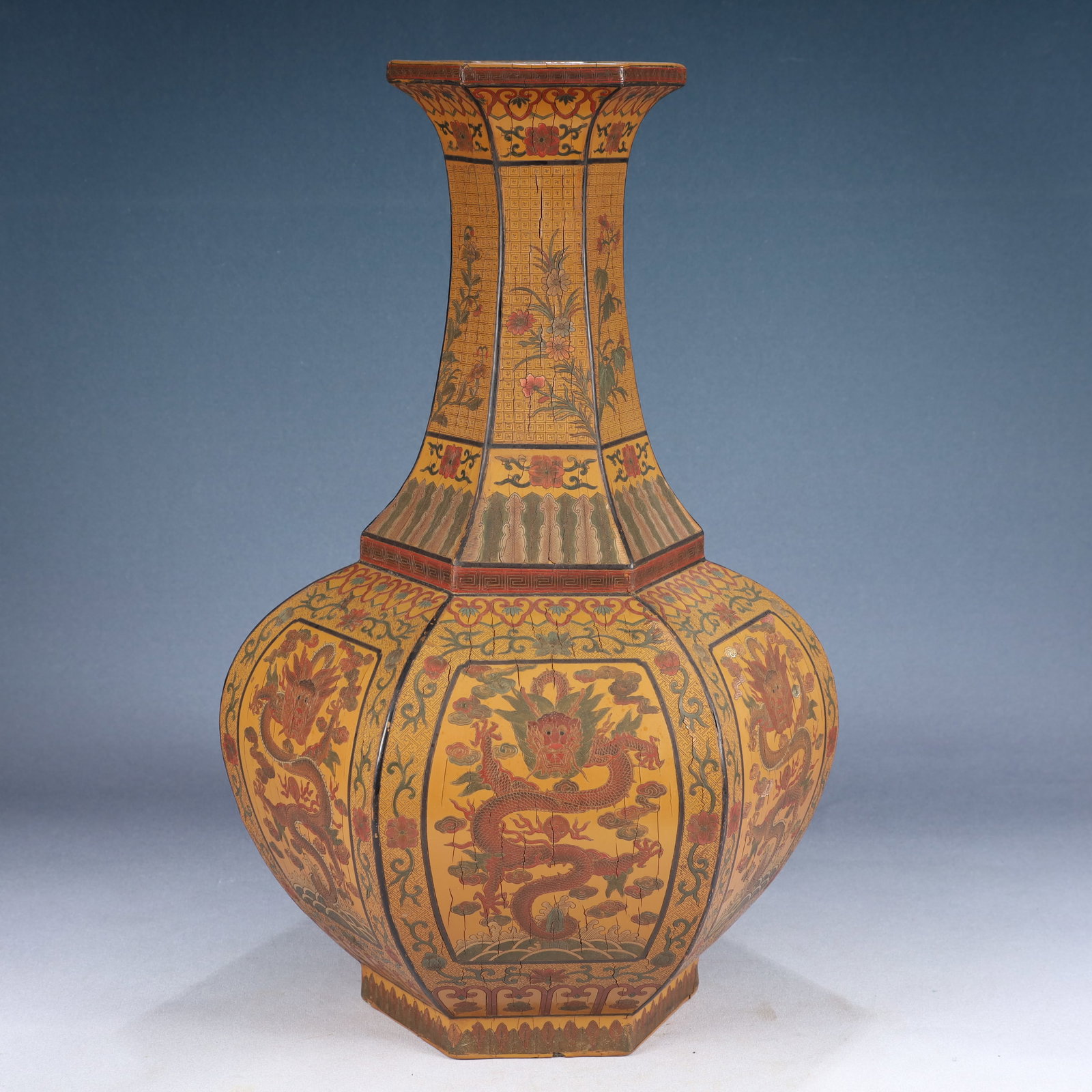 A Huge Lacquerware Painted Color Auspicious Cloud and Dragon Pattern Vase - 8