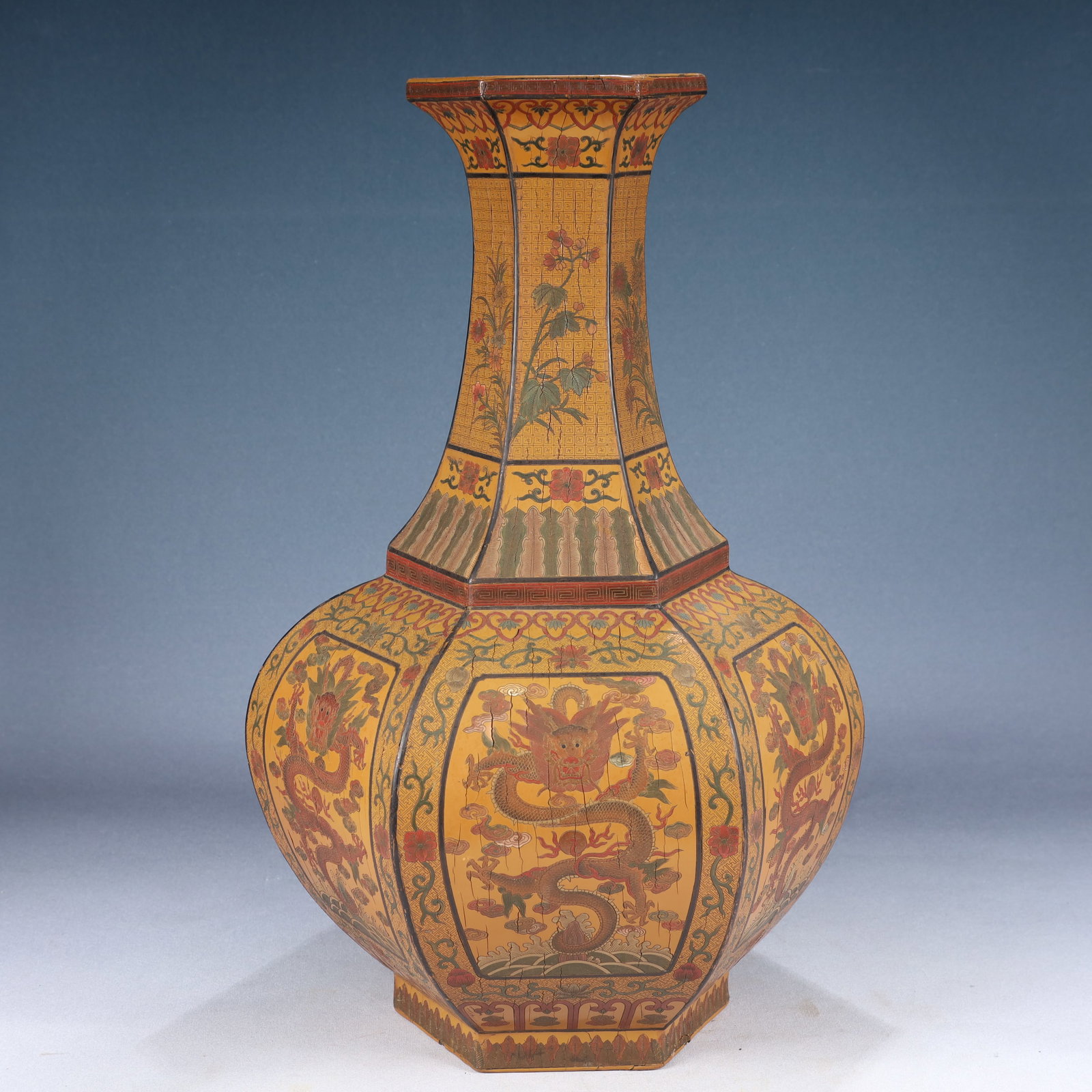 A Huge Lacquerware Painted Color Auspicious Cloud and Dragon Pattern Vase - 9