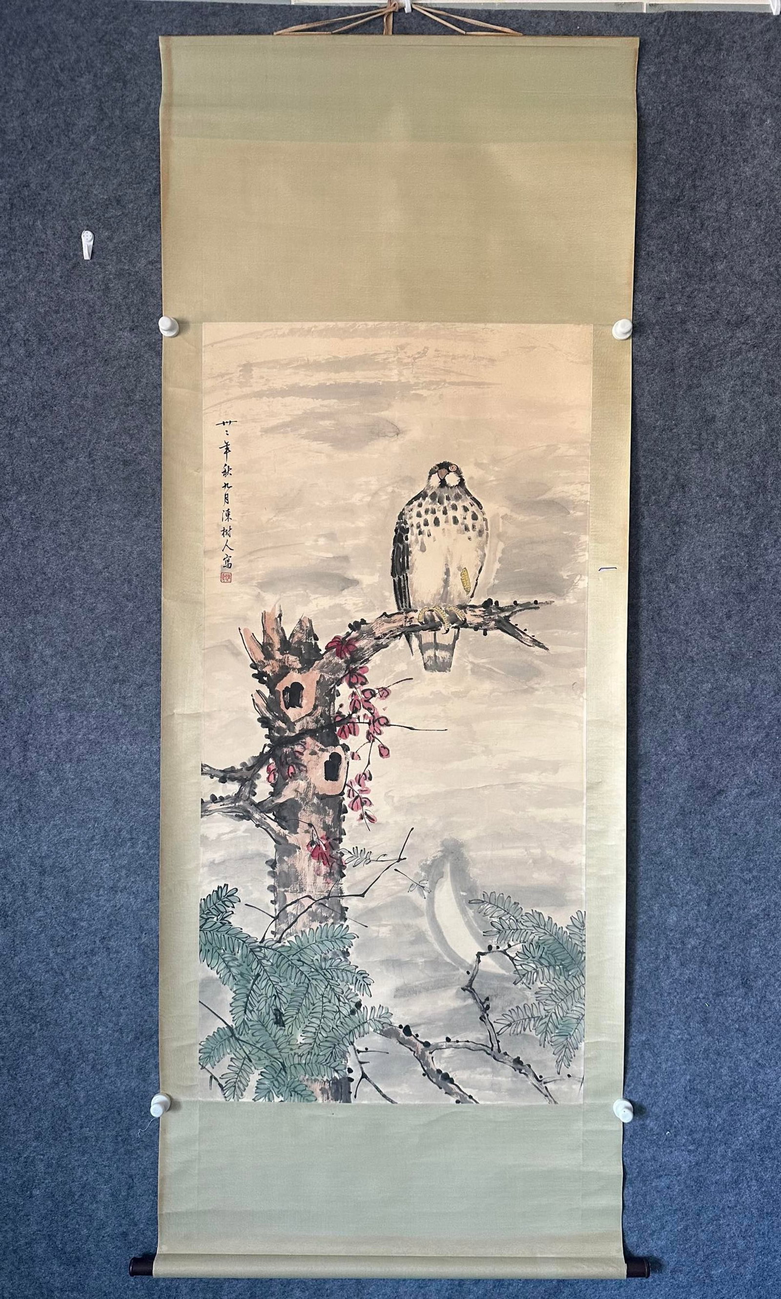 A Chinese Vertical Scroll Ink Painting of Flower and Bird on Paper: A Chinese Vertical Scroll Ink Painting of Flower and Bird on Paper,Chen Shuren,Size:26.8inx53.9in