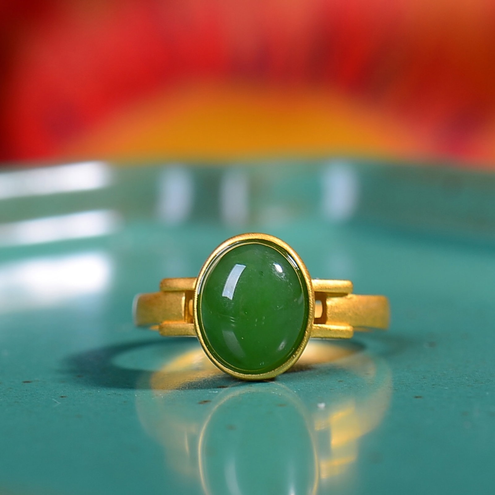An Exquisite Sterling Silver-Gold Plated Inlaid Jasper Ring: An Exquisite Sterling Silver-Gold Plated Inlaid Jasper Ring,Size:0.3inx0.4in 纯银镀金镶碧玉戒指