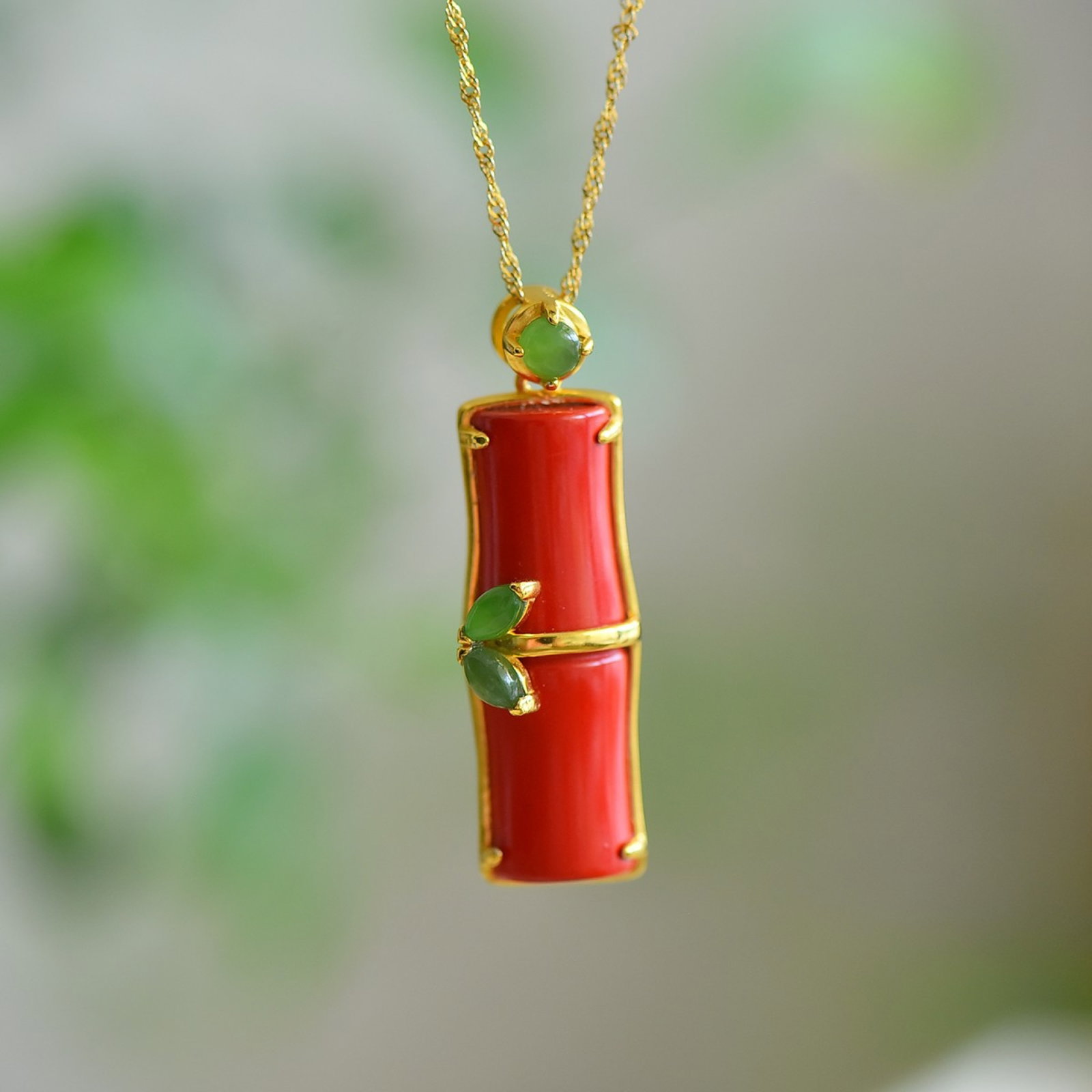 An Exquisite Sterling Silver-Gold Plated Inlaid Cinnabar Pendant,Inlaid Jasper: An Exquisite Sterling Silver-Gold Plated Inlaid Cinnabar Pendant,Inlaid Jasper,Size:0.4inx1.3in 寓意:节节高升,竹报平安 纯银ž