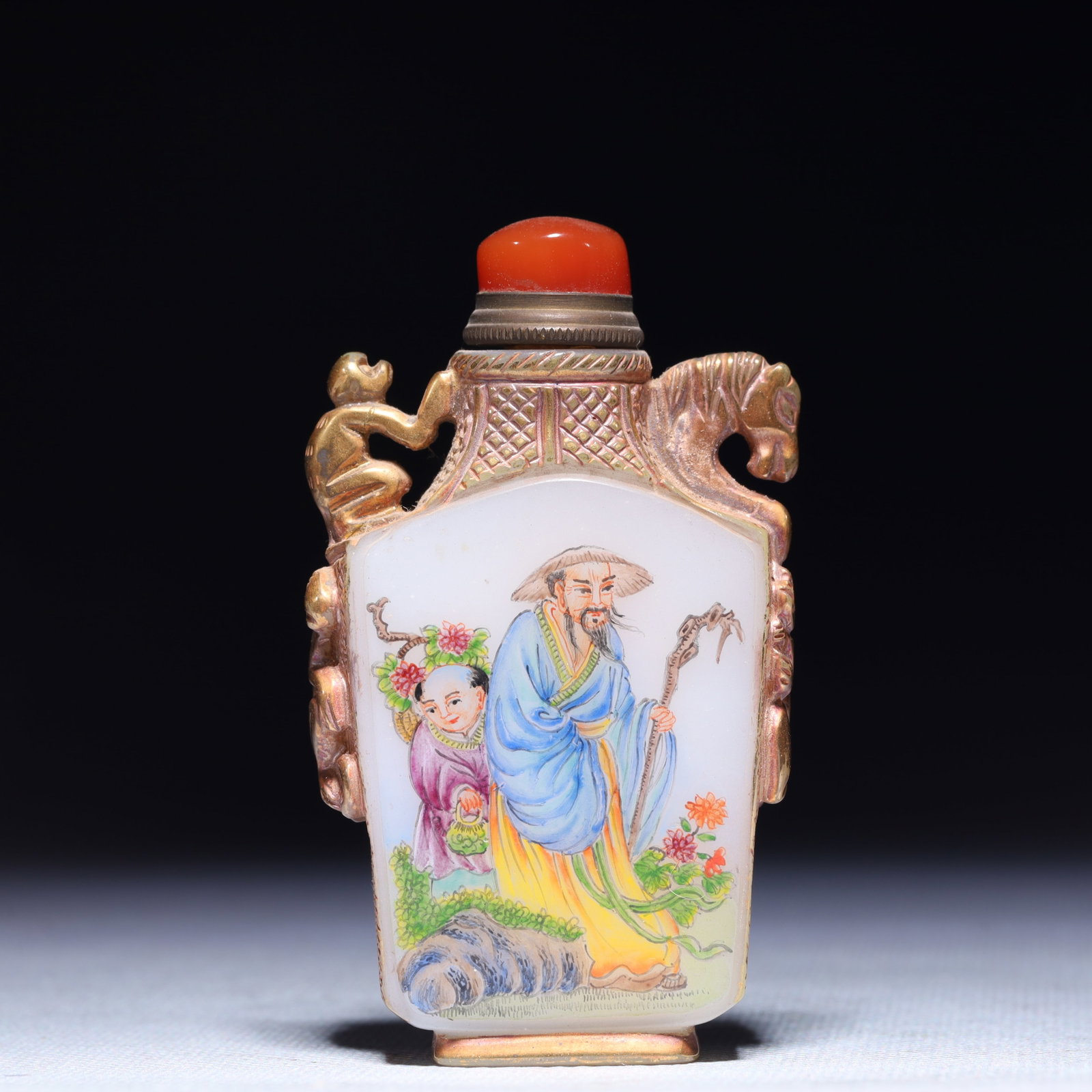 An Exquisite Glass Figure Pattern Snuff Bottle: An Exquisite Glass Figure Pattern Snuff Bottle,Qing Dynasty,China,Qianlong Four-character Mark,Size:2inx0.8inx3.1in,Weight:100.5g 琉璃人物纹鼻烟壶,È