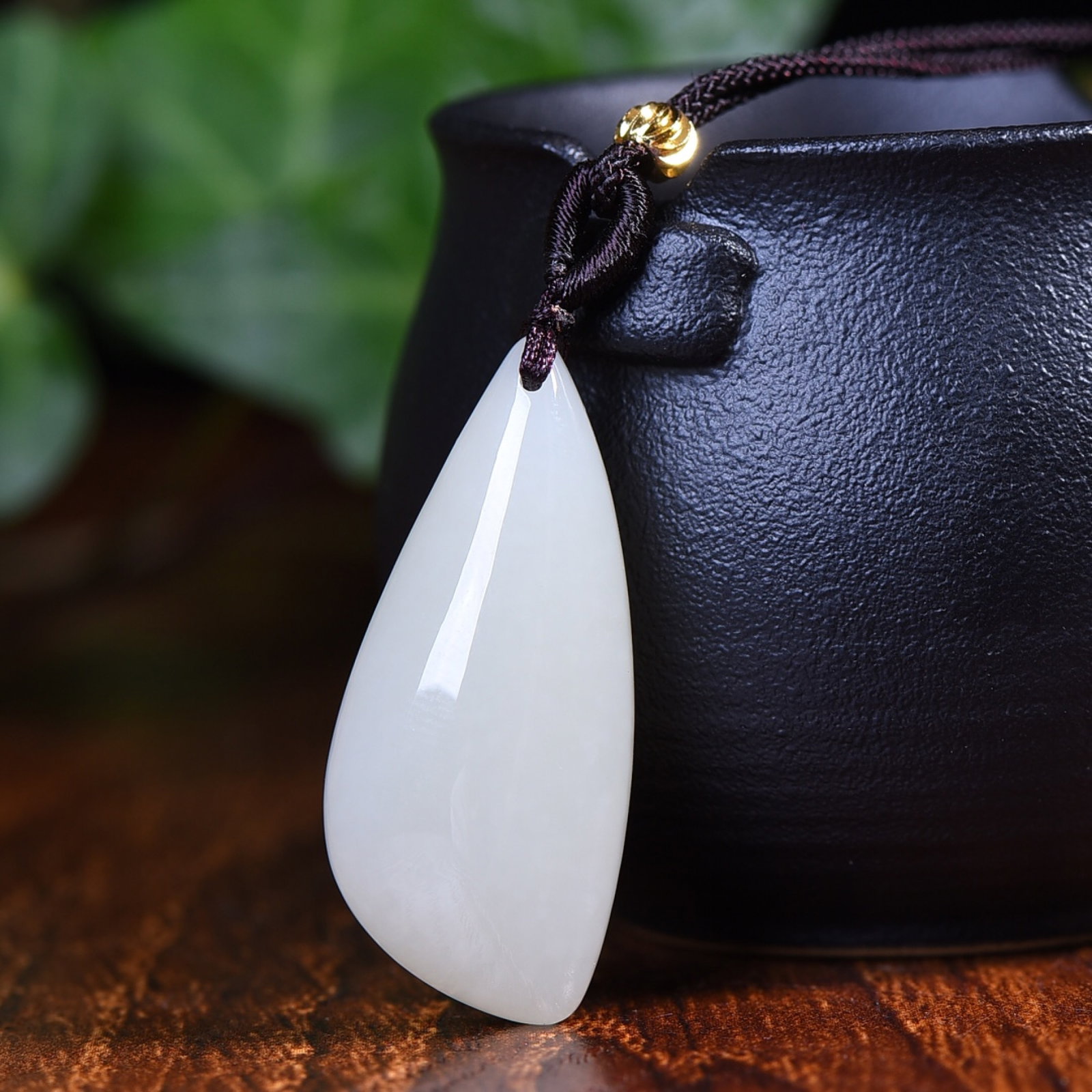 An Exquisite White Jade Pendant: An Exquisite White Jade Pendant,Size:0.7inx1.6in 白玉挂件