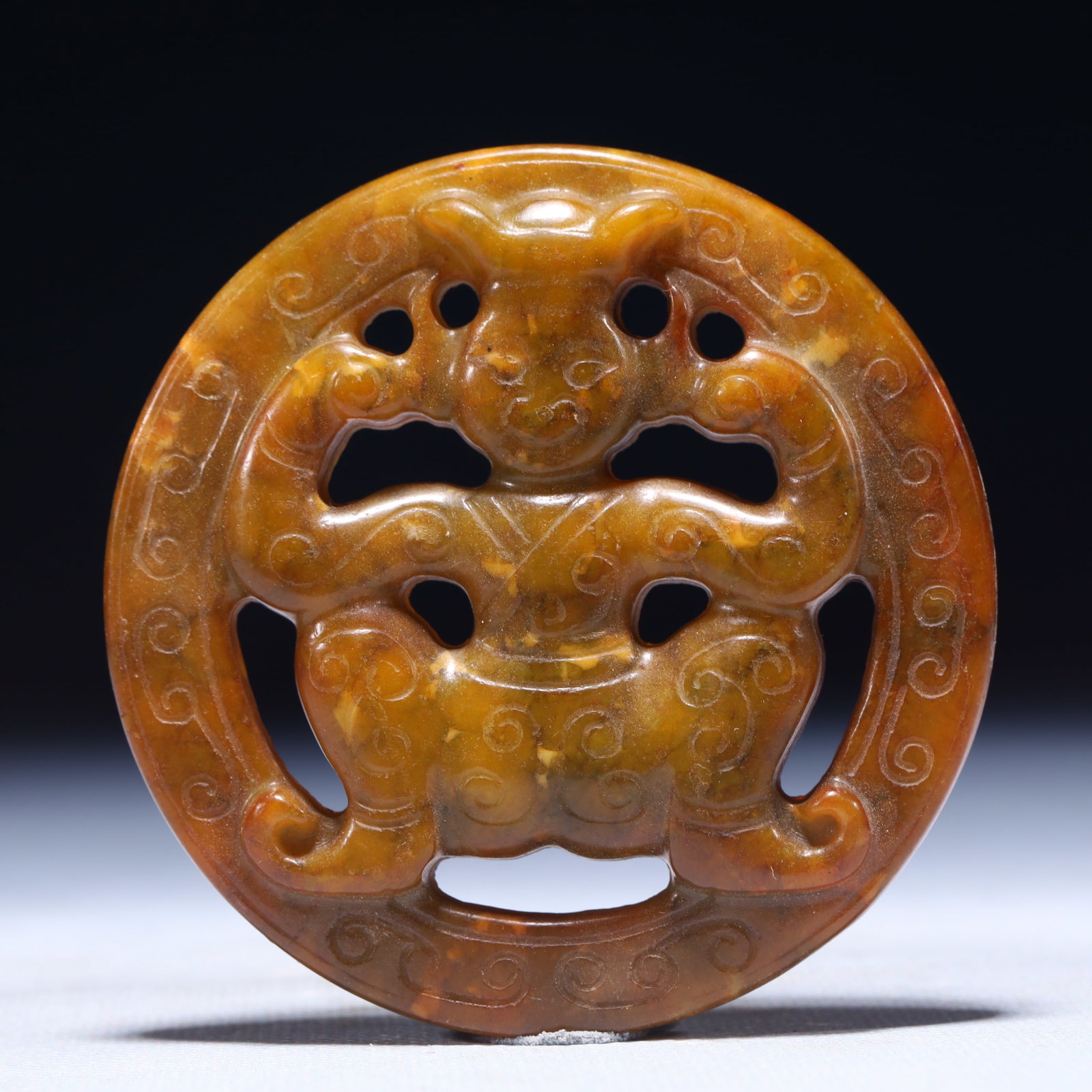 An Exquisite Archaic Jade Figure Pattern Pendant: An Exquisite Archaic Jade Figure Pattern Pendant,Ancient Time,China,Size:3inx0.2in,Weight:78g 高古玉人物纹挂件,中国远古时&