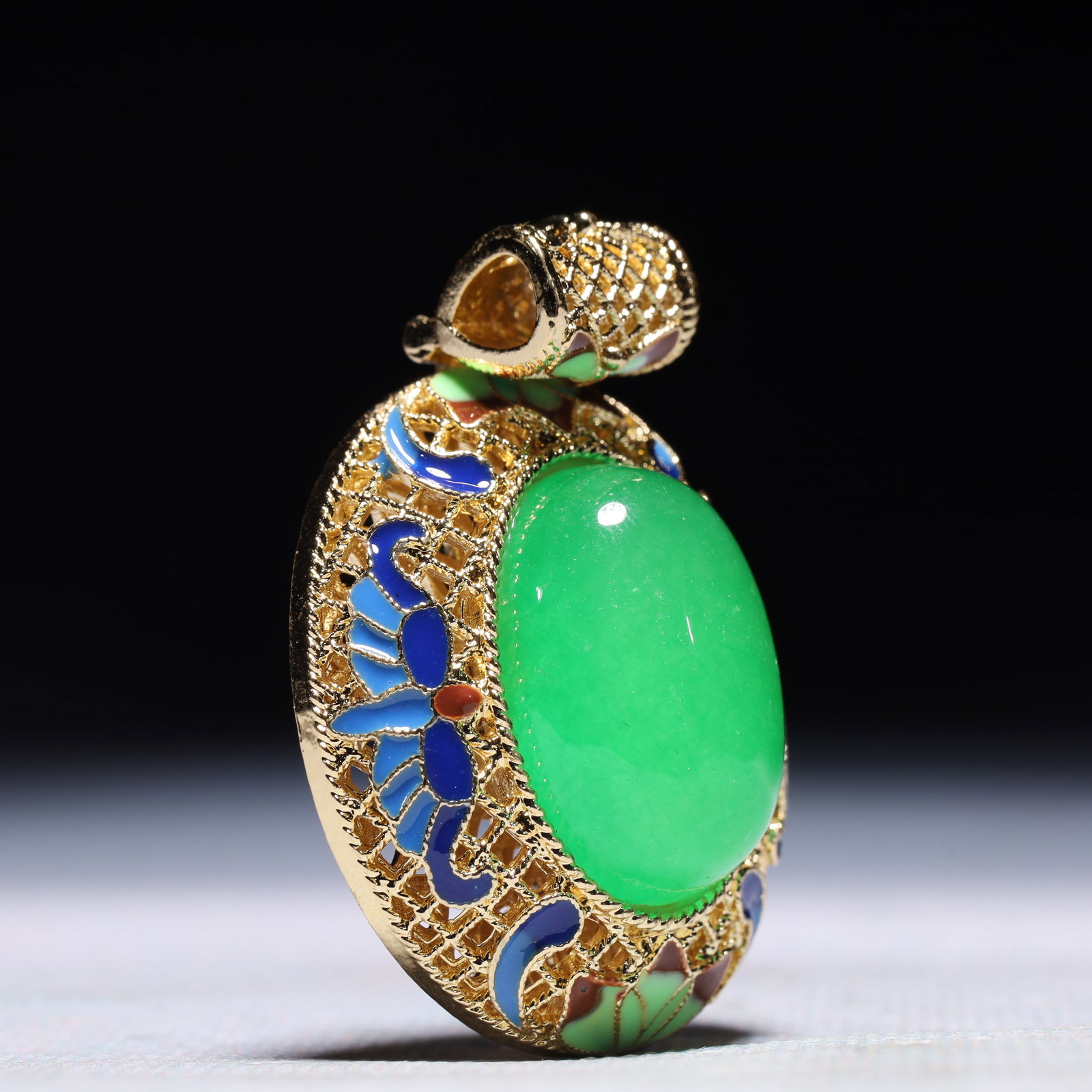 An Exquisite Flower Pattern Pendant - 3