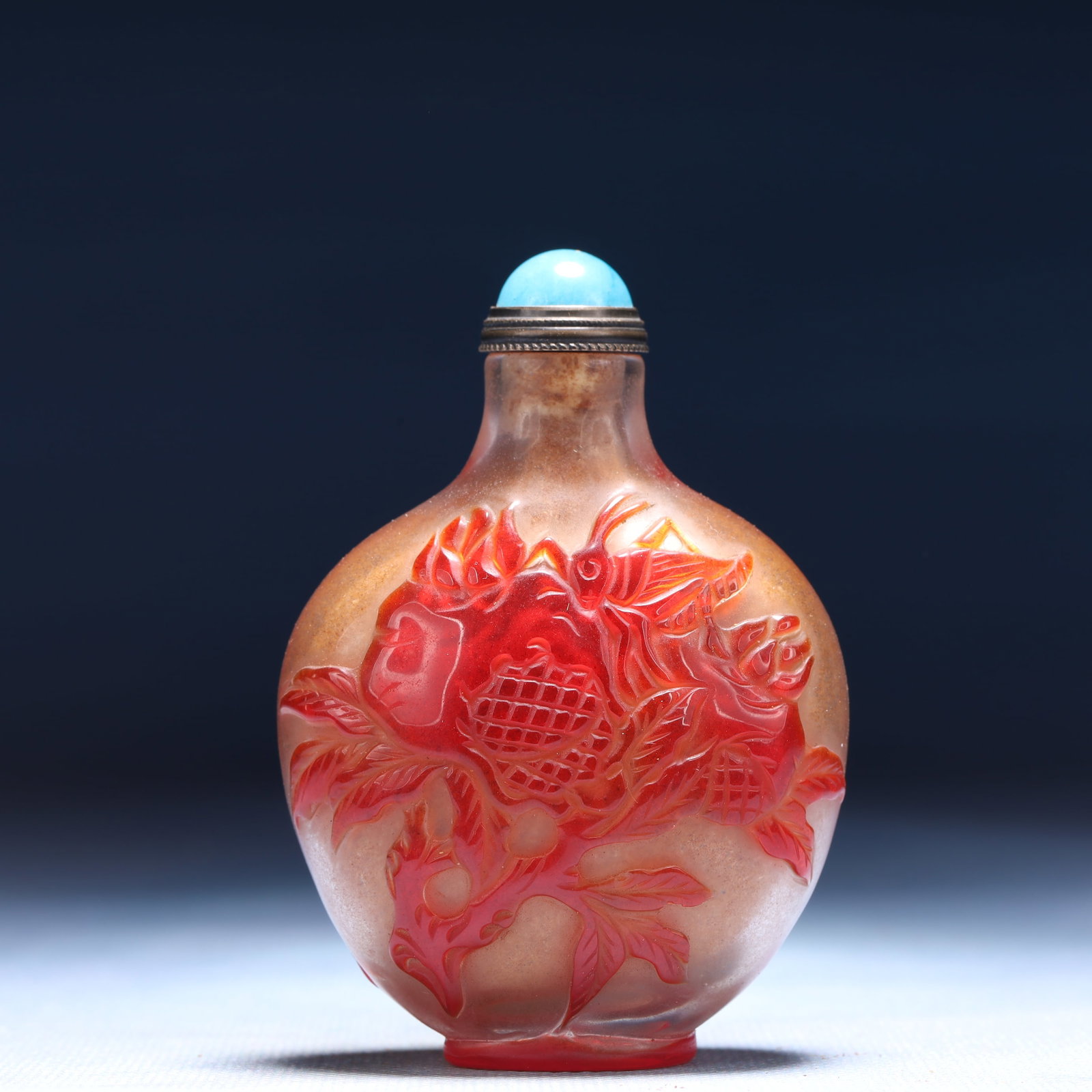 An Exquisite Glass Flower and Bird Pattern Snuff Bottle: An Exquisite Glass Flower and Bird Pattern Snuff Bottle,Qing Dynasty,China,Size:2.2inx1.2inx3.1in,Weight:65g