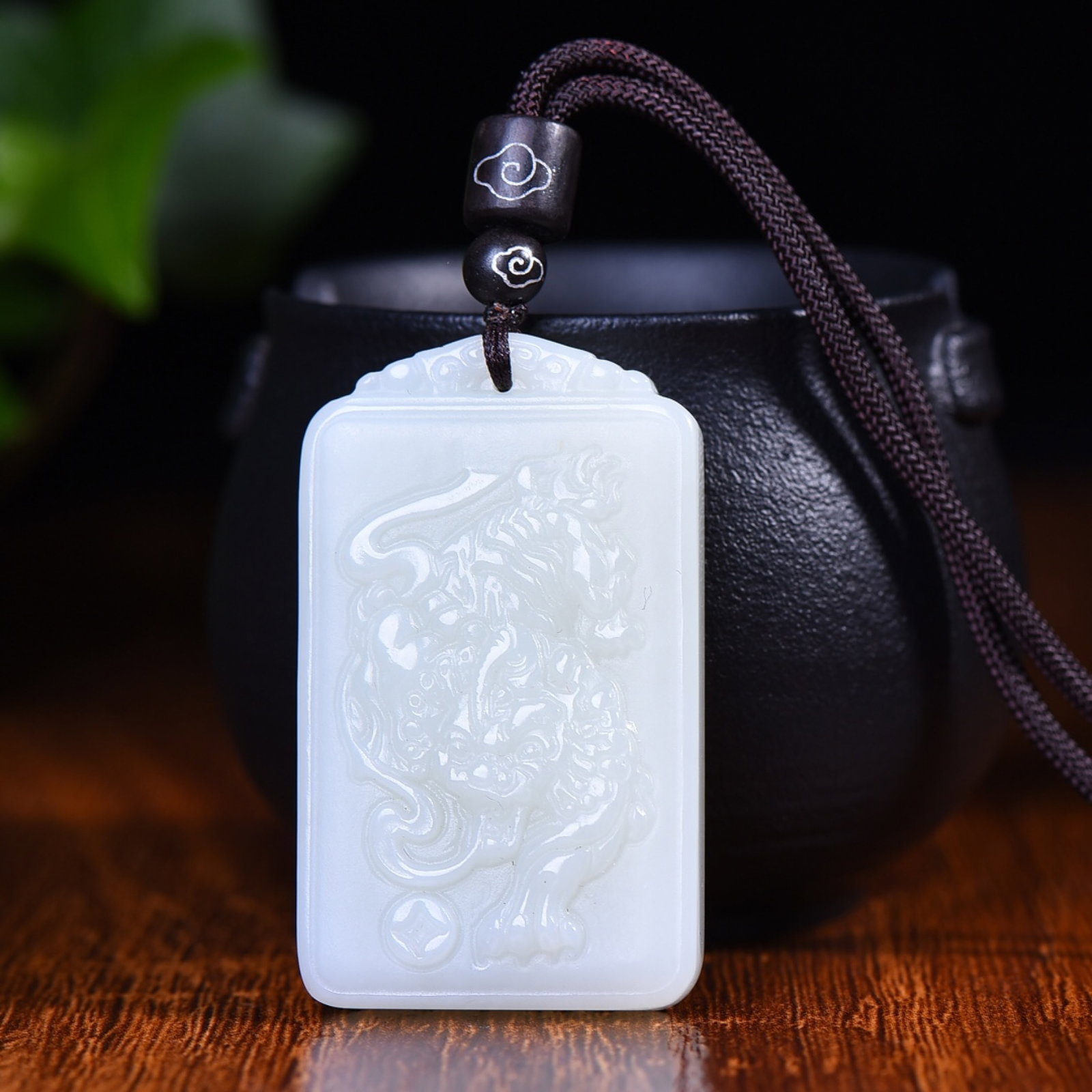 An Exquisite White Jade Pendant: An Exquisite White Jade Pendant,Size:1.2inx2in 白玉挂件