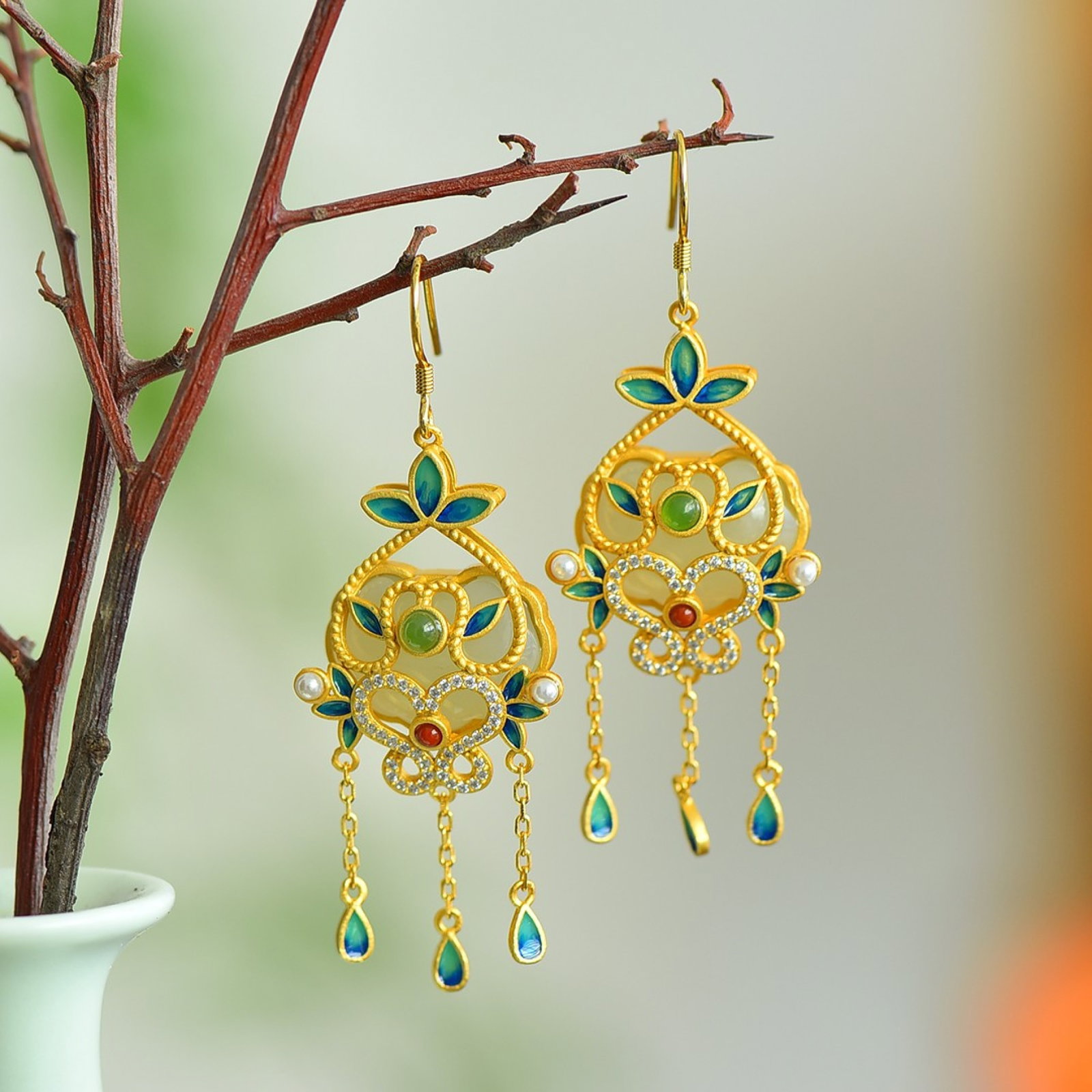 A Pair of Exquisite Sterling Silver-Gold Plated Inlaid White Jade Earrings,Inlaid Diamond: A Pair of Exquisite Sterling Silver-Gold Plated Inlaid White Jade Earrings,Inlaid Diamond,Size:0.7inx0.5in