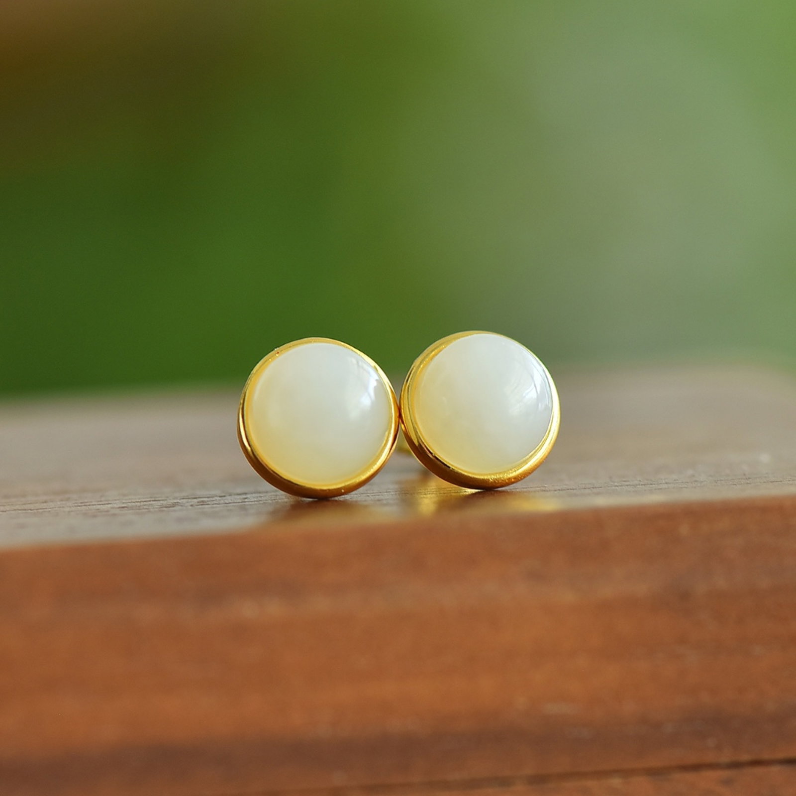 A Pair of Exquisite Sterling Silver-Gold Plated Inlaid White Jade Earrings: A Pair of Exquisite Sterling Silver-Gold Plated Inlaid White Jade Earrings, 一对纯银镀金镶白玉耳环
