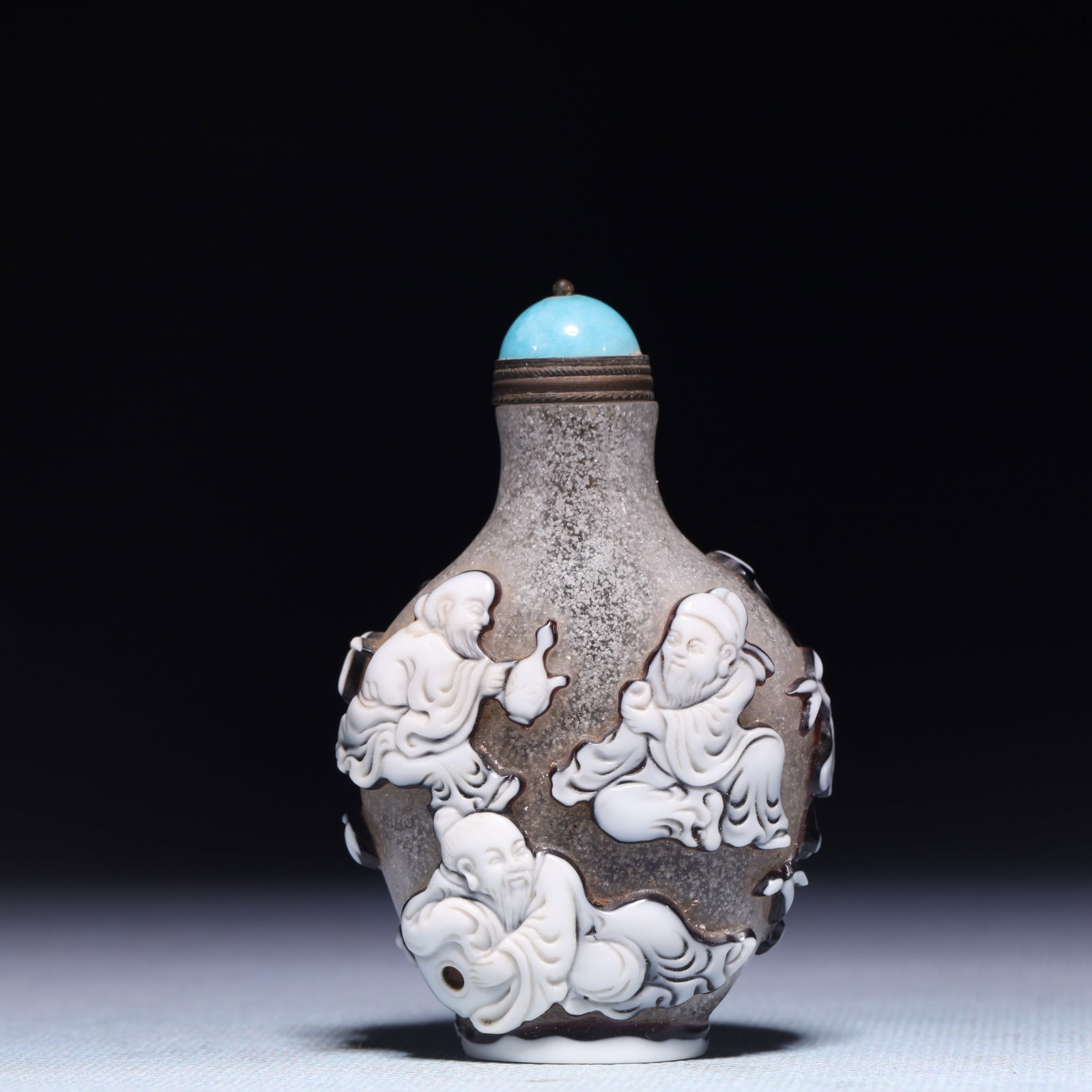 An Exquisite Glass Character and Story Pattern Snuff Bottle: An Exquisite Glass Character and Story Pattern Snuff Bottle,Qing Dynasty,China,With Mark,Size:2inx1inx3in,Weight:63.2g 琉璃人物故事纹鼻烟壶,