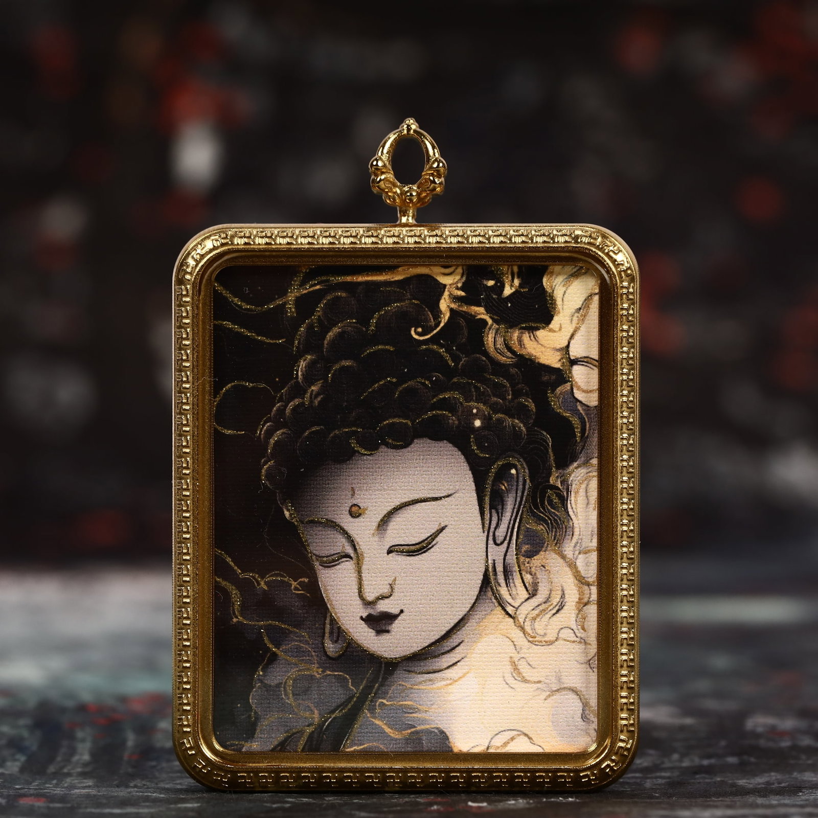 An Exquisite Painted Color Statue of Sakyamuni Tangka: An Exquisite Painted Color Statue of Sakyamuni Tangka,Size:2inx2.8in 彩绘释迦摩尼像唐卡