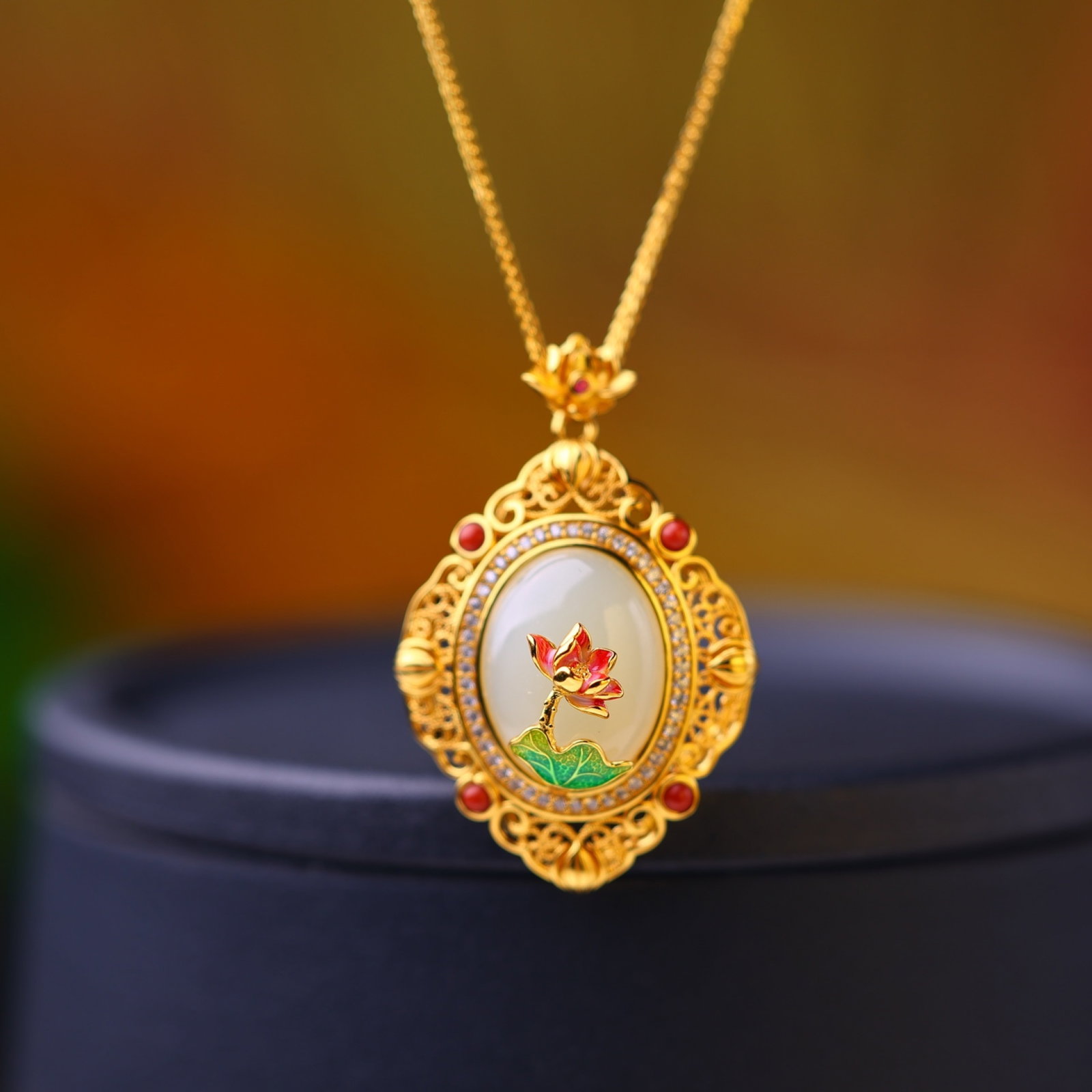 An Exquisite Sterling Silver-Gold Plated Inlaid White Jade Pendant: An Exquisite Sterling Silver-Gold Plated Inlaid White Jade Pendant,Size:0.5inx0.6in 纯银镀金镶白玉吊坠