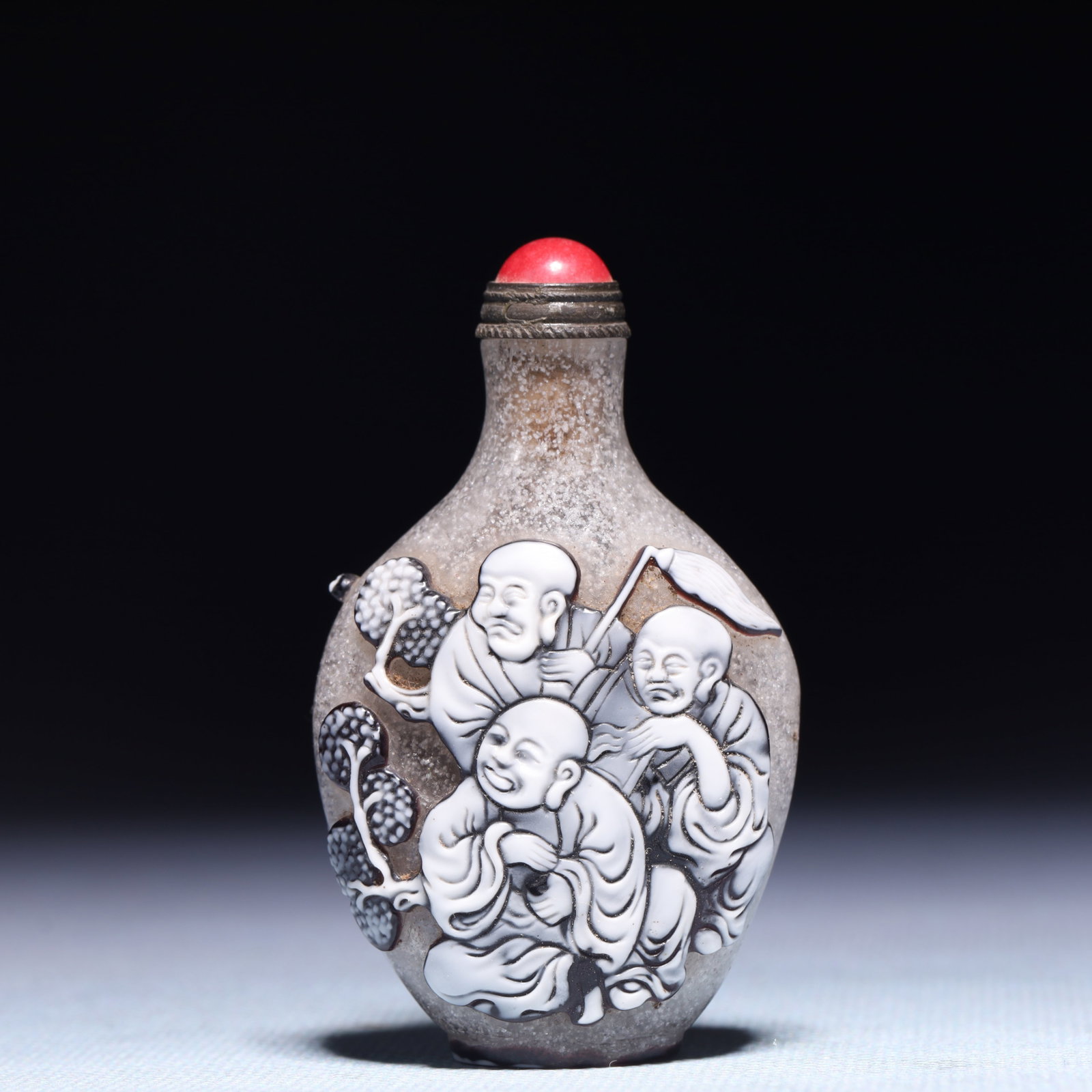 An Exquisite Glass Character and Story Pattern Snuff Bottle (1 of 8)
