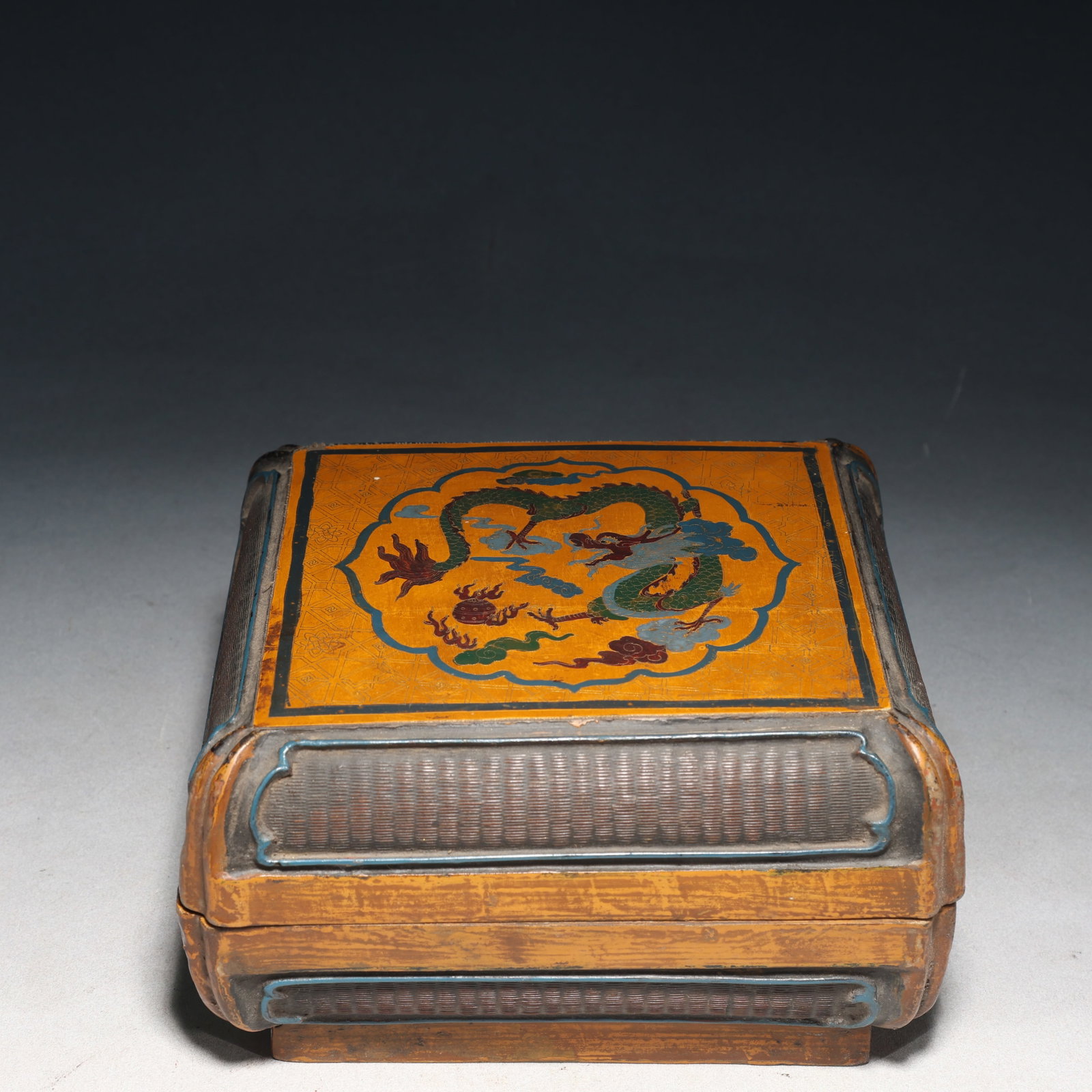 A Brilliant Hexagonal Lacquered 'Dragon& Auspicious Cloud' Box (1 of 9)