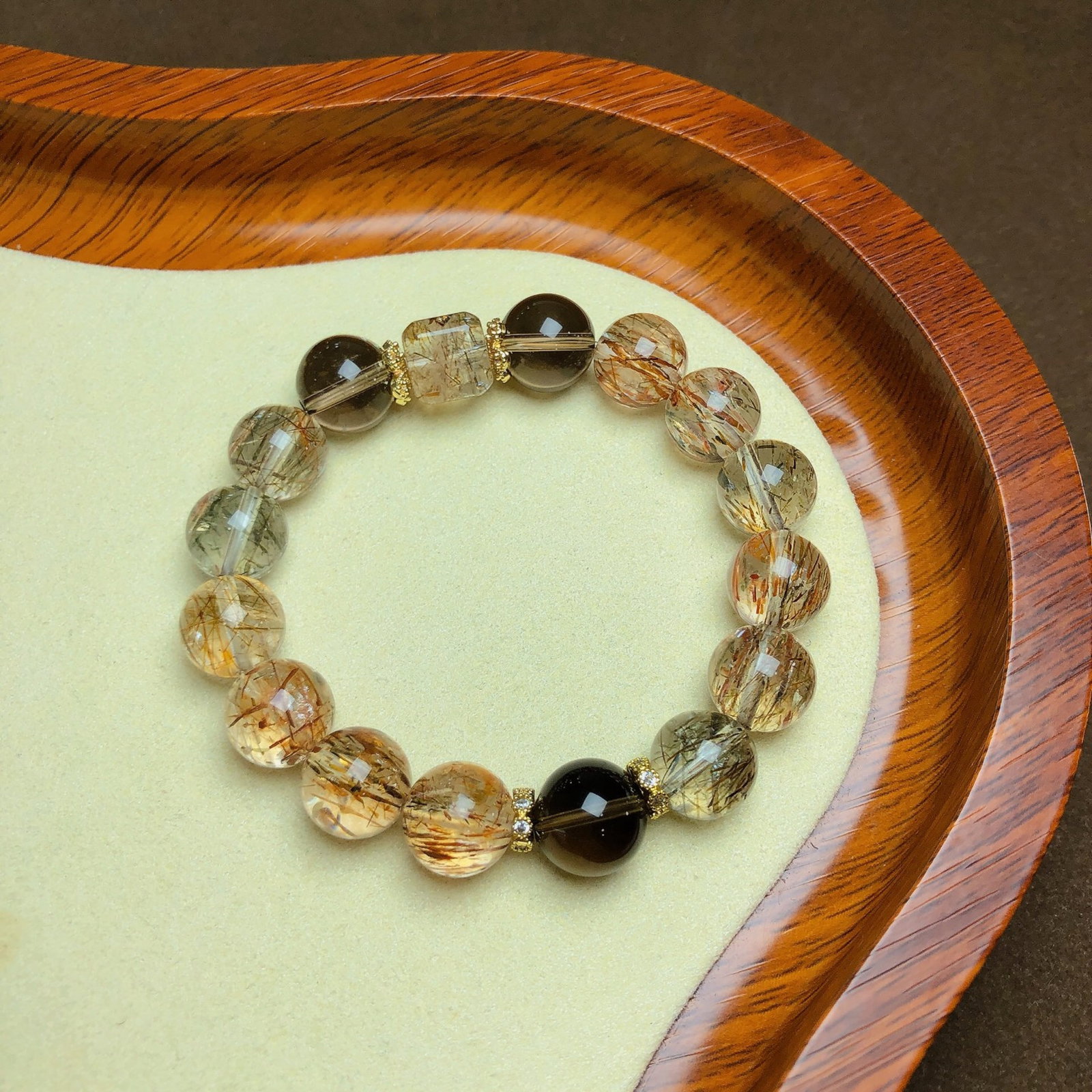 An Exquisite Crystal Bracelets: An Exquisite Crystal Bracelets,Size:0.4in,0.4inx0.4in,Weight:33.5g 水晶手串