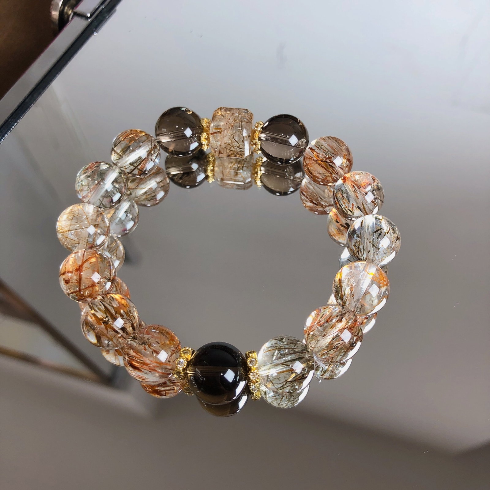 An Exquisite Crystal Bracelets - 2