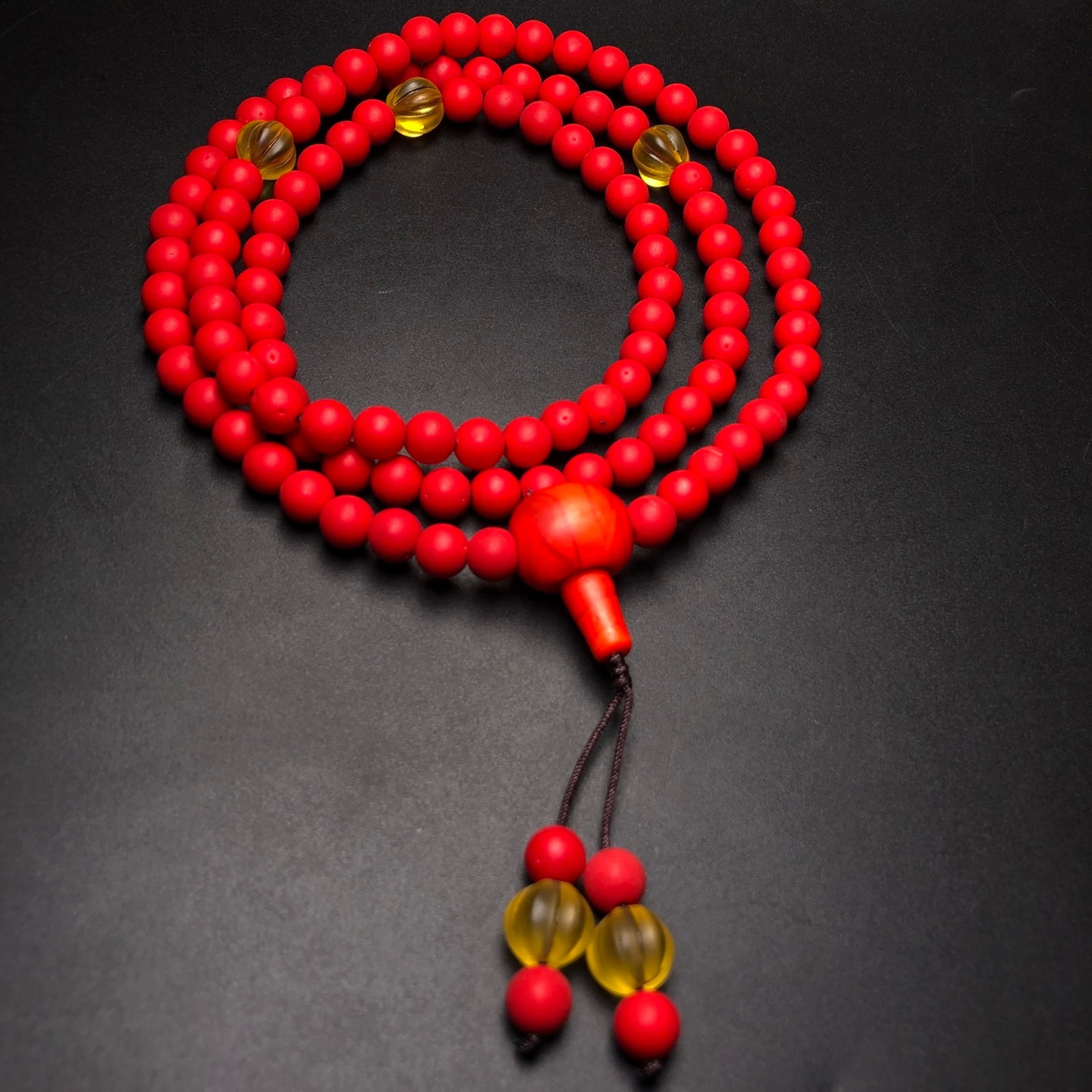 A Precious Glass Necklace: A Precious Glass Necklace,Size:0.3in*108 琉璃项链