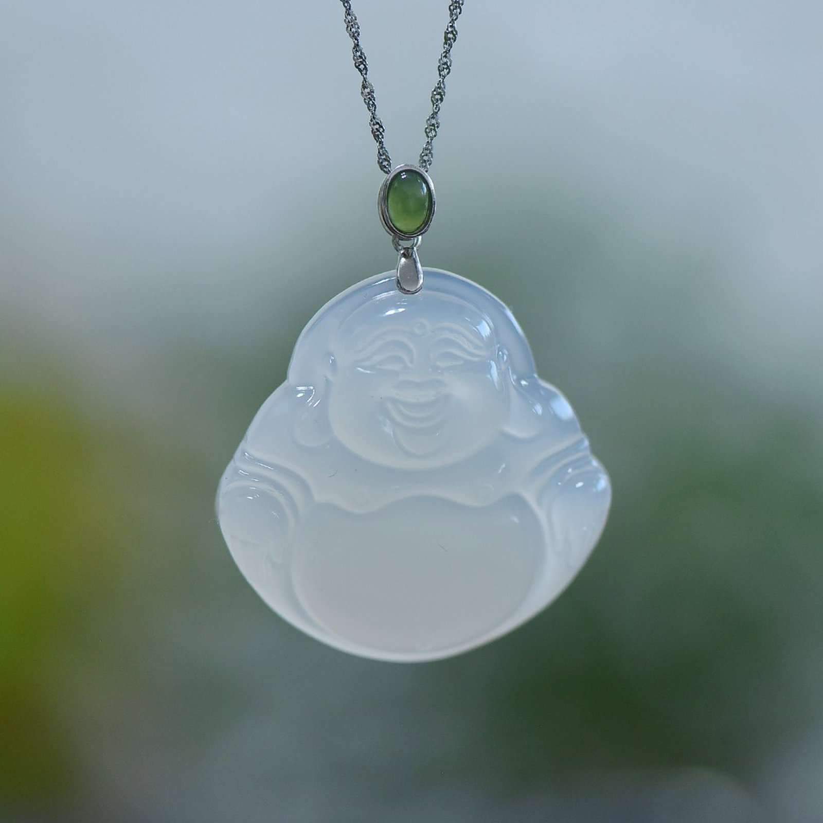 An Exquisite Sterling Silver Inlaid Agate Pendant: An Exquisite Sterling Silver Inlaid Agate Pendant,Size:1.6inx1.6in 纯银镶玛瑙吊坠