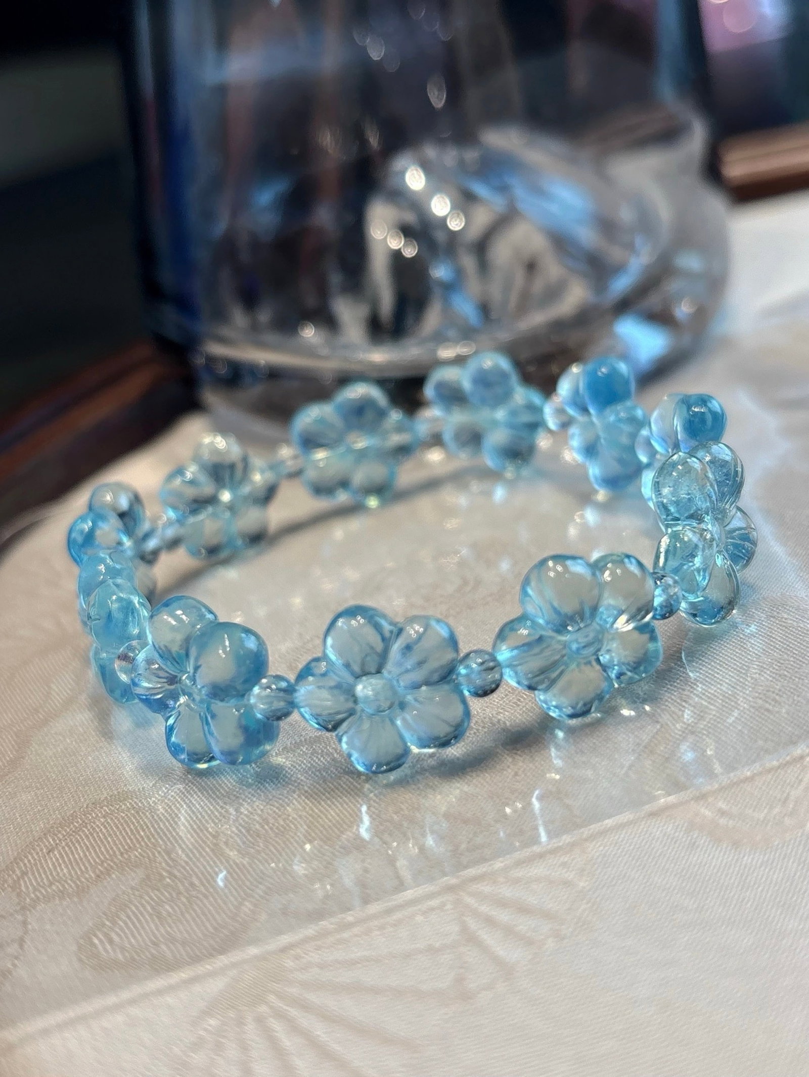 An Exquisite Aquamarine Flower Bracelets: An Exquisite Aquamarine Flower Bracelets,Size:14.mm,Weight:16.6g 海蓝宝花卉手串