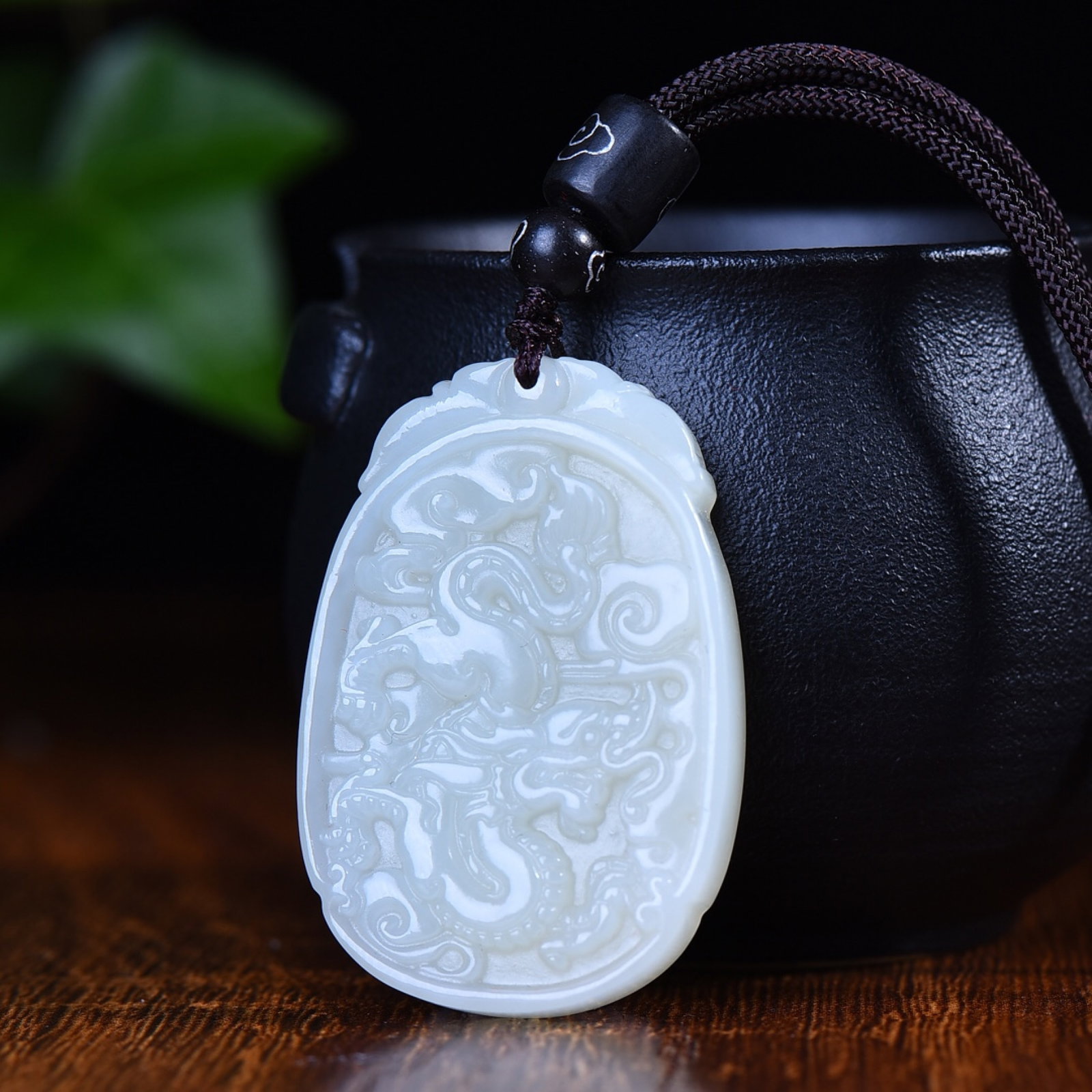 A Pair of Exquisite Dragon and Phoenix Pattern Pendant: A Pair of Exquisite Dragon and Phoenix Pattern Pendant,Size: 1.2inx1.8in (寓意)好运连连 顺风顺水 飞黄腾达 一&#