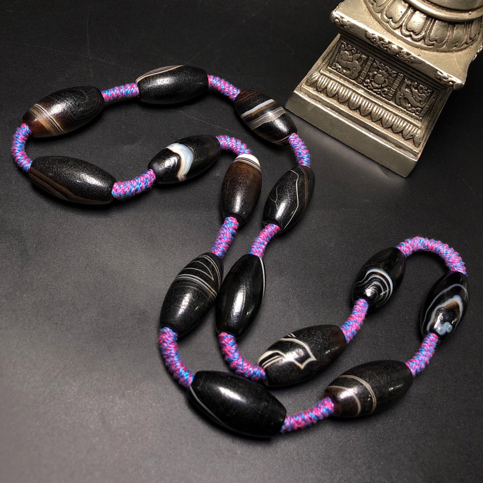 A Precious Agate Necklace: A Precious Agate Necklace,Size:1.2inx0.6in*14 玛瑙项链