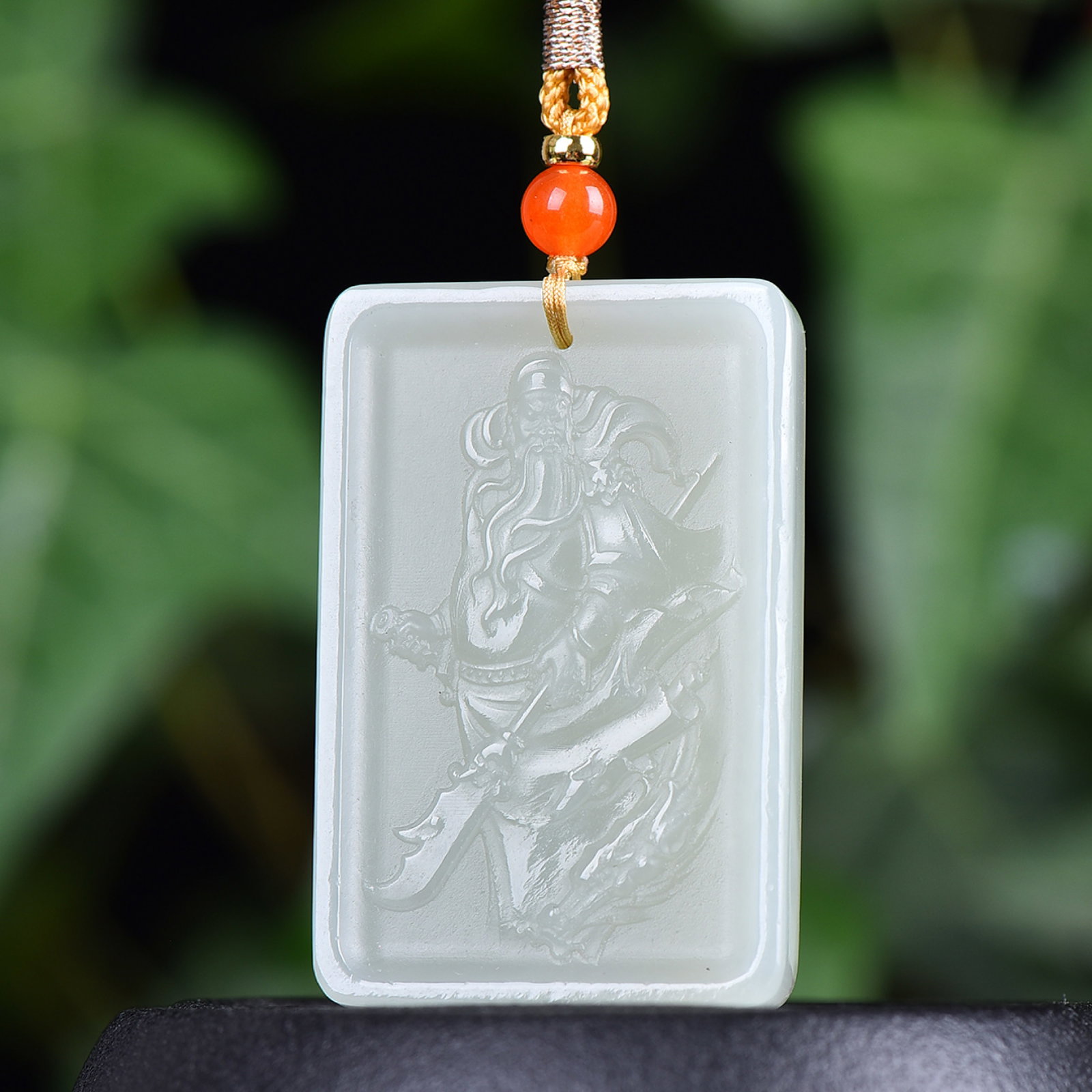 An Exquisite White Jade Statue of Guan gong Pendant: An Exquisite White Jade Statue of Guan gong Pendant,Size:1.2inx1.8in 白玉关公像挂件