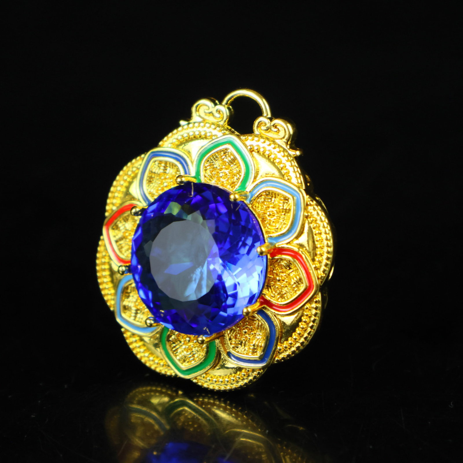 An Exquisite Pendant - 4