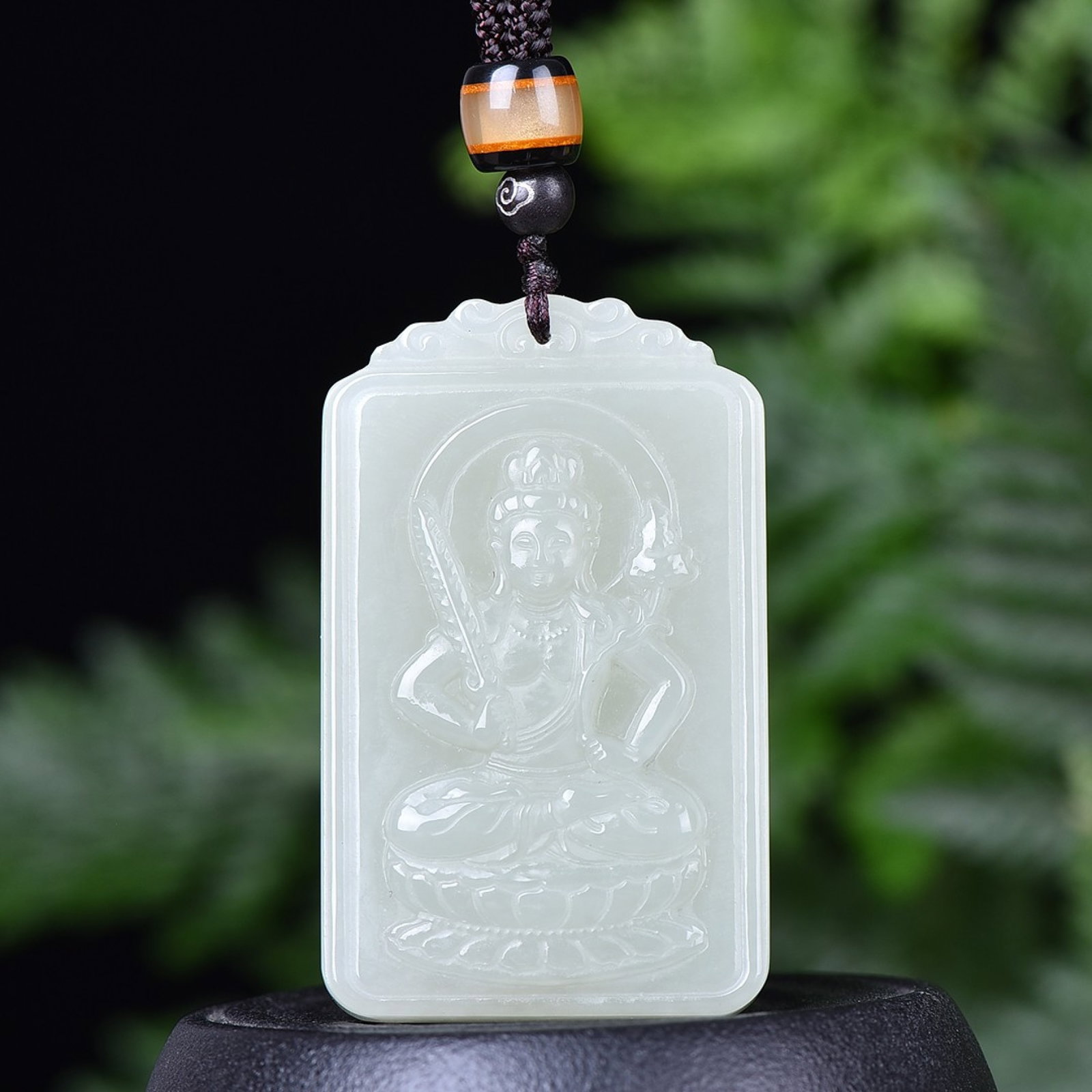 A Set of Fine White Jade Buddha Statue Pendants: A Set of Fine White Jade Buddha Statue Pendants,Size:1.4inx2.4in 一套白玉佛像挂件