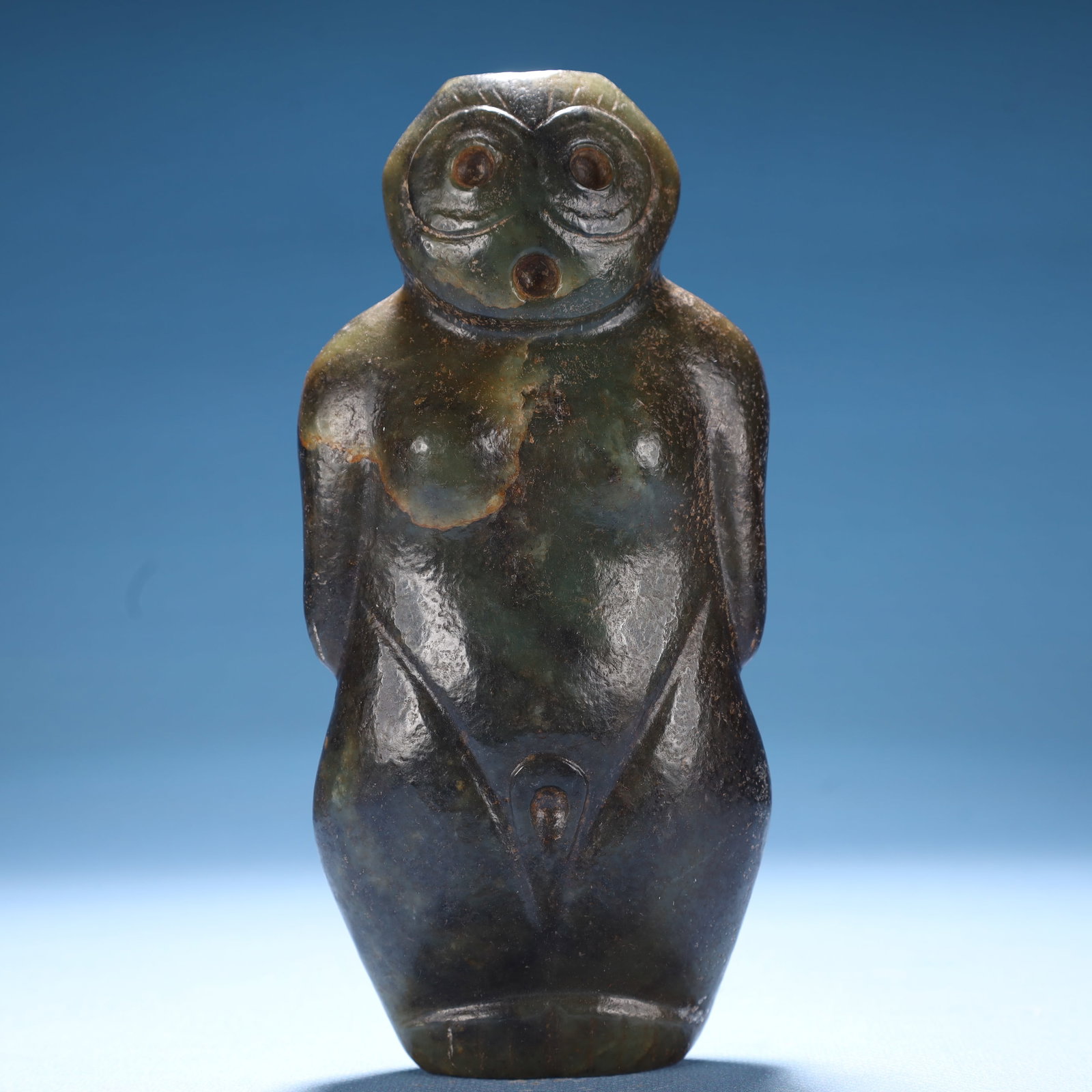 An Archaic Hongshan Culture Greenish Jade Figure Ornament: An Archaic Hongshan Culture Greenish Jade Figure Ornament,Ancient Time,China,Size:3.1inx1.2inx6.3in,Weight:700g 红山文化青白玉人物摆件