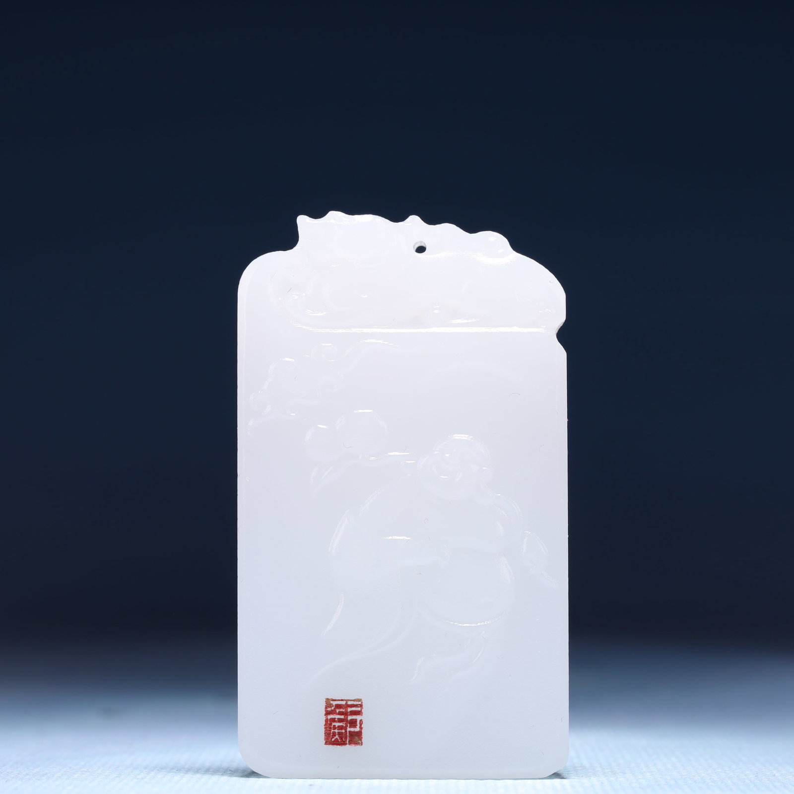 An Exquisite White Jade Statue of Maitreya Buddha Pendant: An Exquisite White Jade Statue of Maitreya Buddha Pendant,Size:1.4inx0.4inx2.4in,Weight:53g 白玉弥勒佛像牌