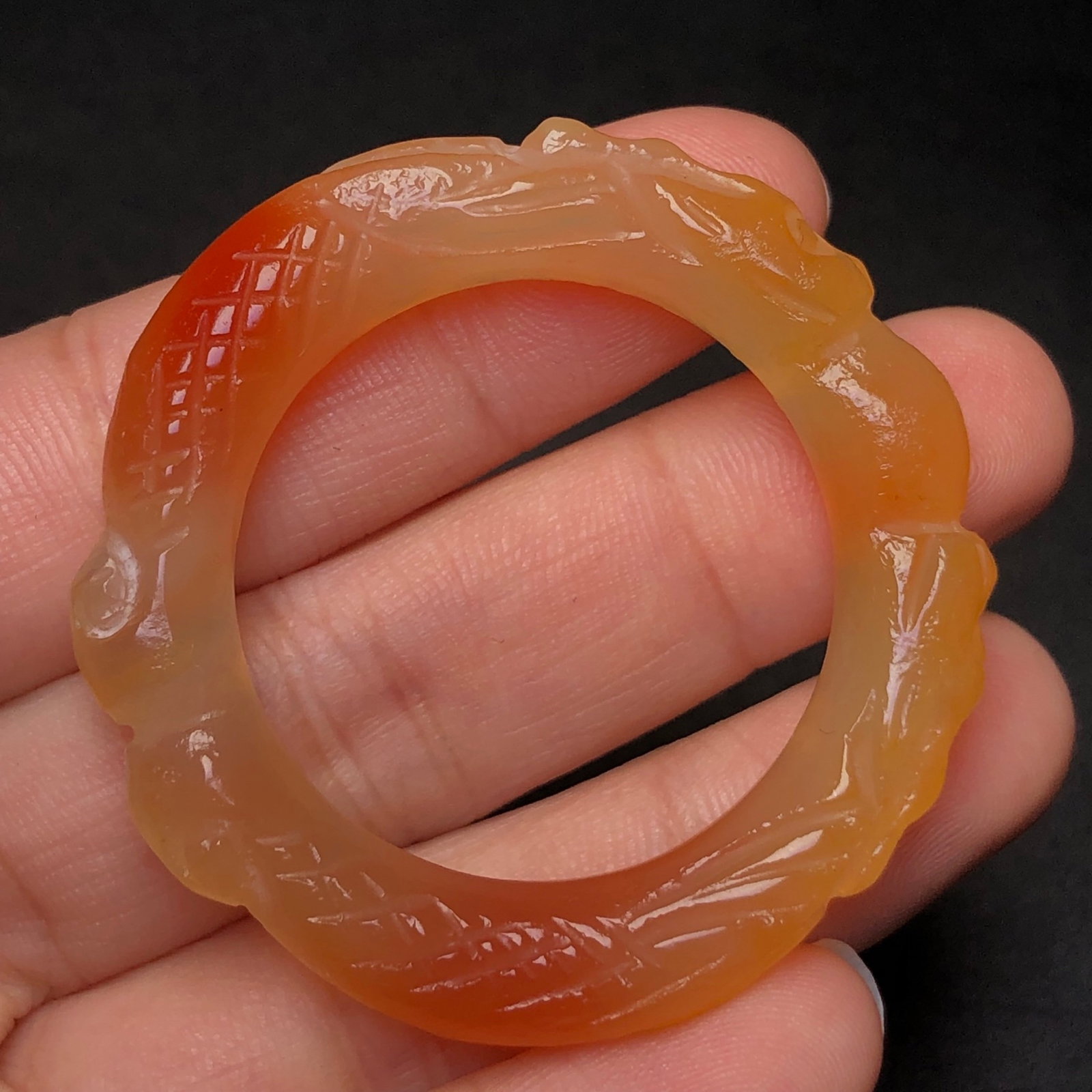 An Exquisite Agate Dragon Pattern Bracelet - 3