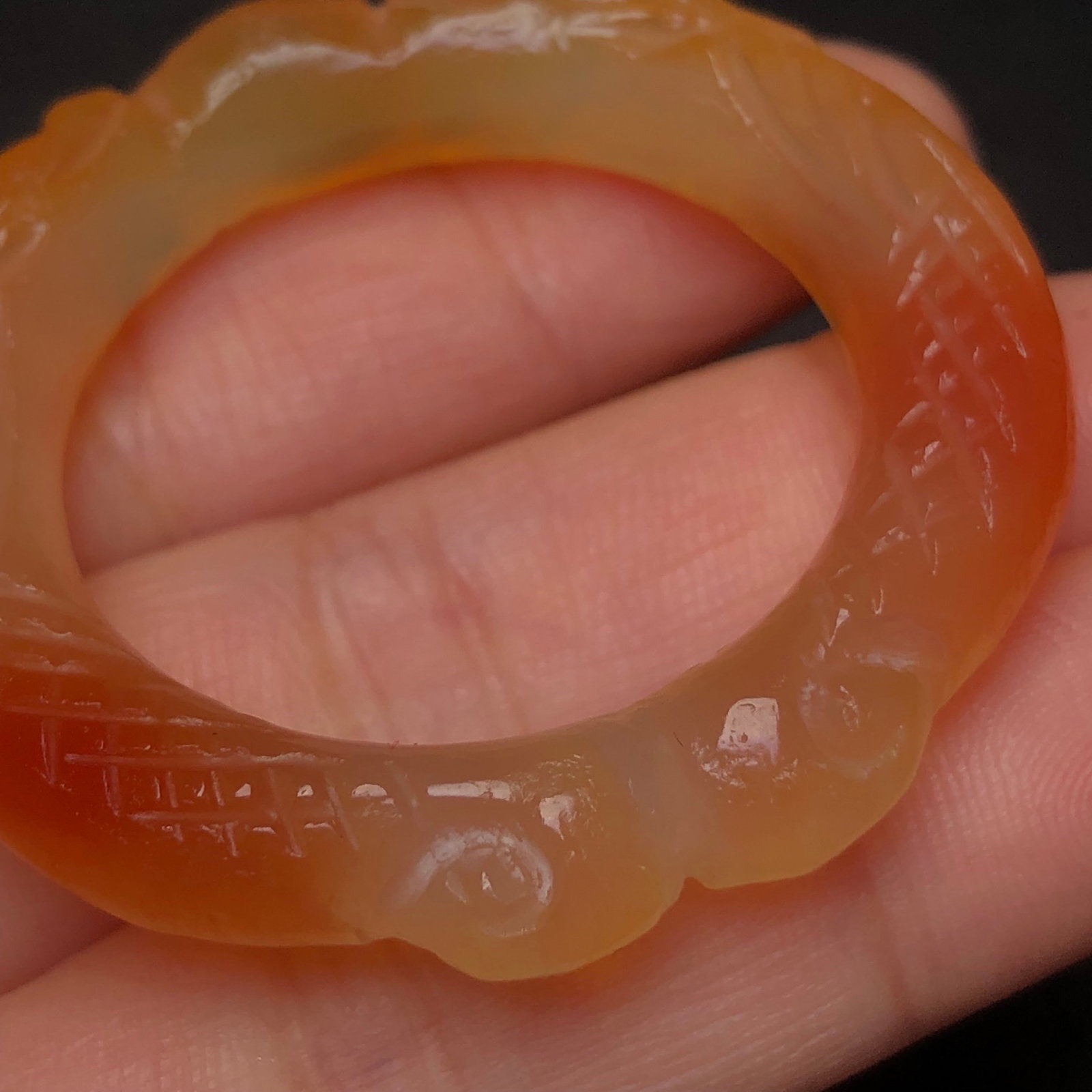 An Exquisite Agate Dragon Pattern Bracelet - 9