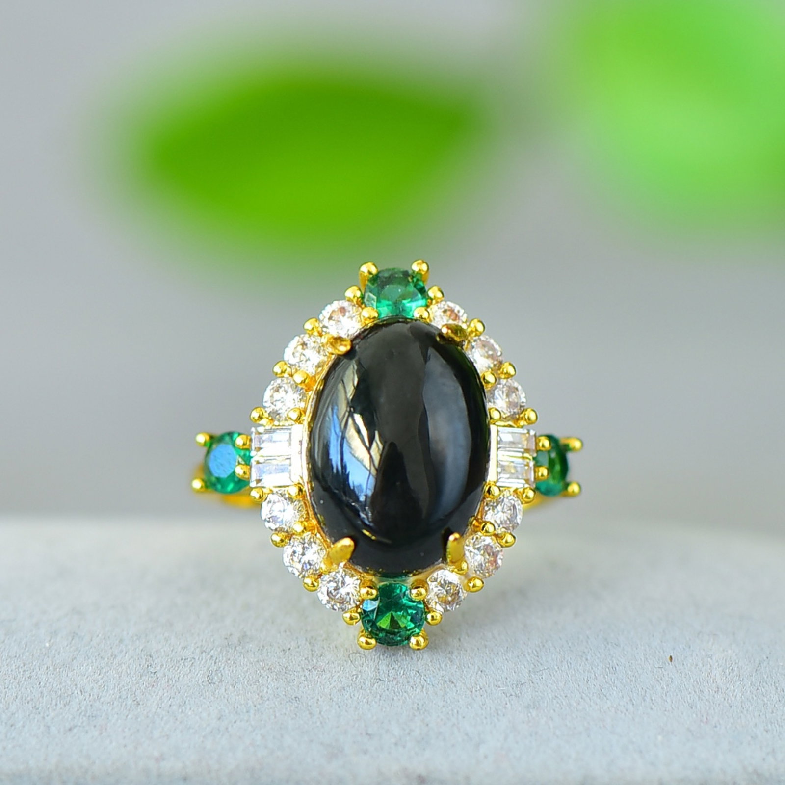 An Exquisite Bronze-Gold Plated Inlaid Green Jade Ring,Inlaid Diamond: An Exquisite Bronze-Gold Plated Inlaid Green Jade Ring,Inlaid Diamond,Size:0.4inx0.6in 铜镀金镶青玉戒指,嵌钻石