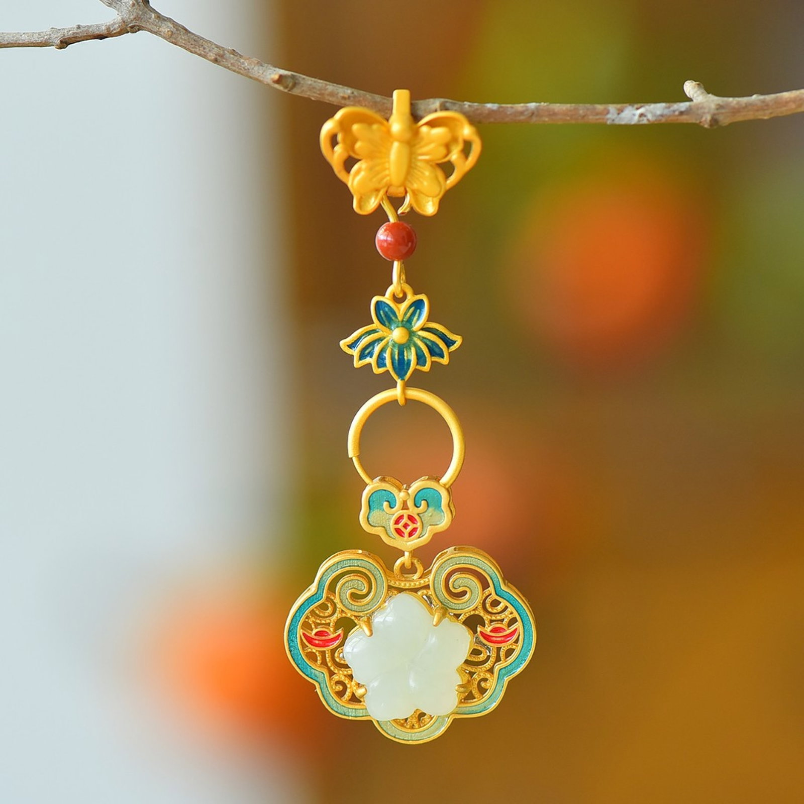 An Exquisite Sterling Silver-Gold Plated Inlaid White Jade Enamel Pendant: An Exquisite Sterling Silver-Gold Plated Inlaid White Jade Enamel Pendant 纯银镀金镶白玉珐琅吊坠