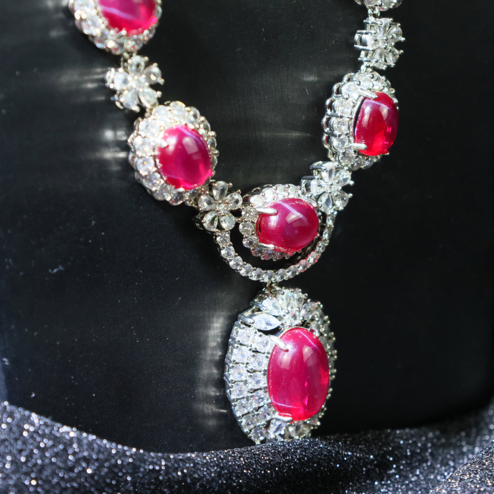 An Exquisite Necklace - 5
