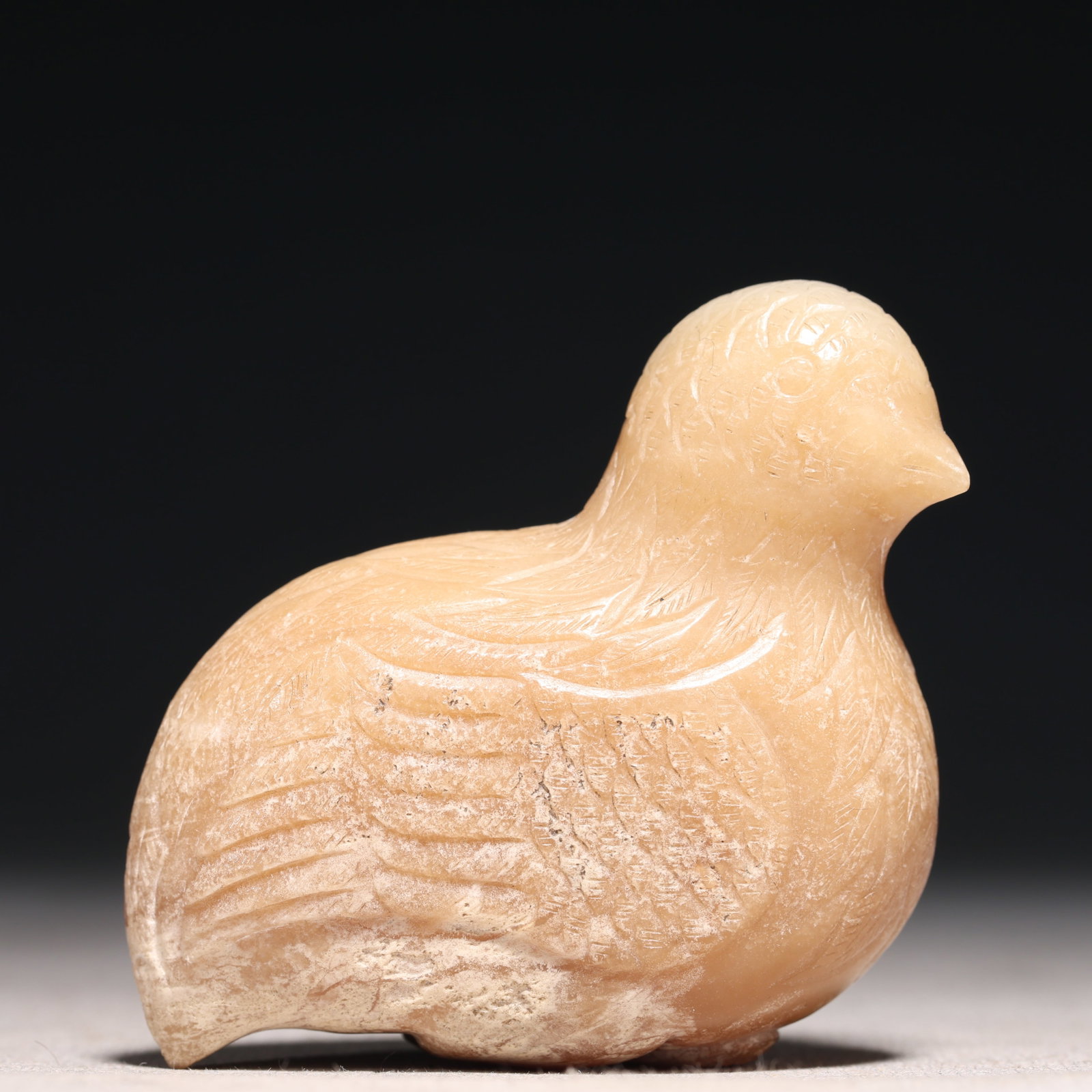 An Exquisite White Jade Bird Ornament: An Exquisite White Jade Bird Ornament,Qing Dynasty, China,Size:2.4inx1.2inx2.4in,Weight:174g 白玉鸟摆件,中国清代