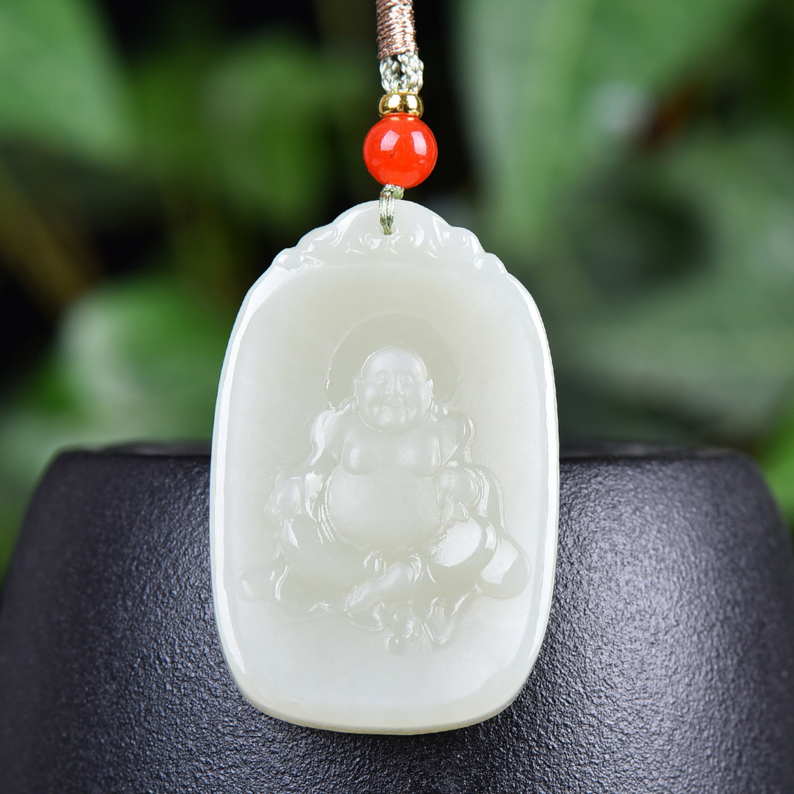 An Exquisite White Jade Statue of Maitreya Buddha Pendant: An Exquisite White Jade Statue of Maitreya Buddha Pendant,Size:1.2inx1.8in 白玉弥勒佛像挂件