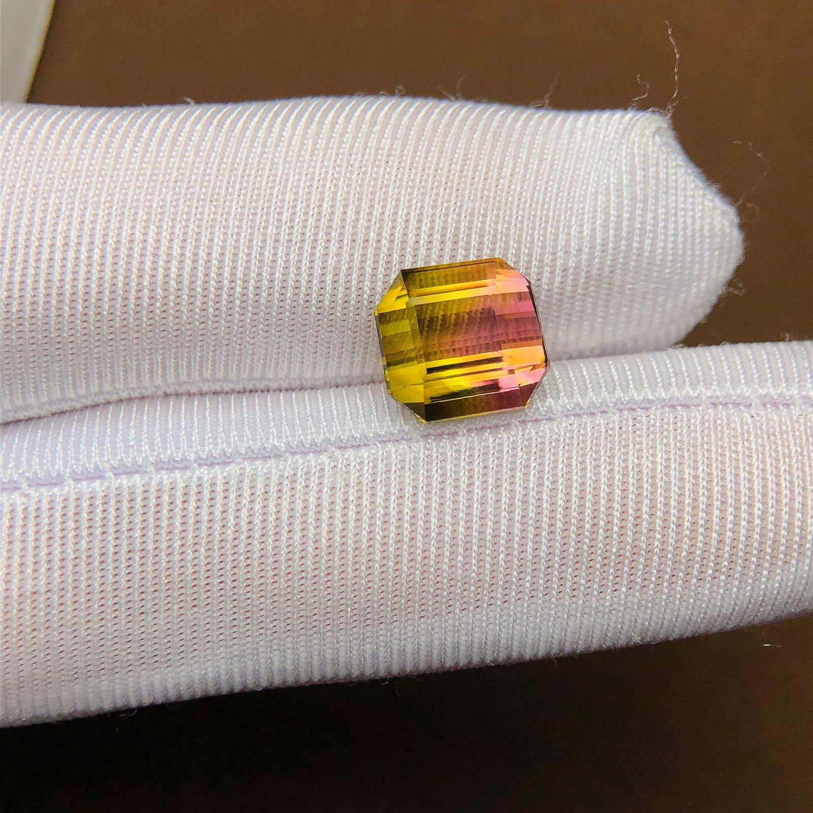 5.01Ctw Natural Tourmaline Loose: 5.01Ctw Natural Tourmaline Loose,Size:0.4inx0.4inx0.3in 5.01Ctw天然碧玺裸石