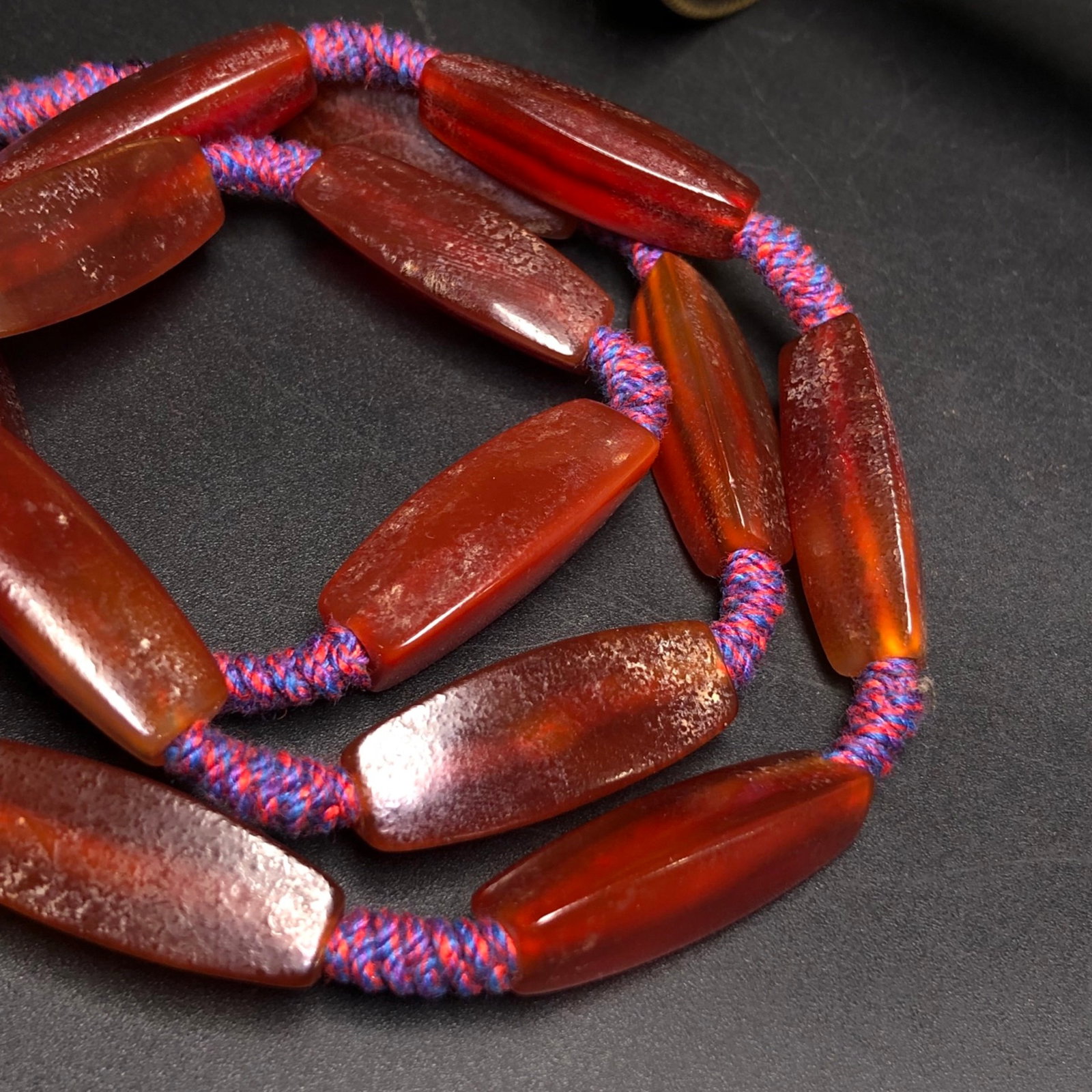 A Precious Agate Necklace - 8