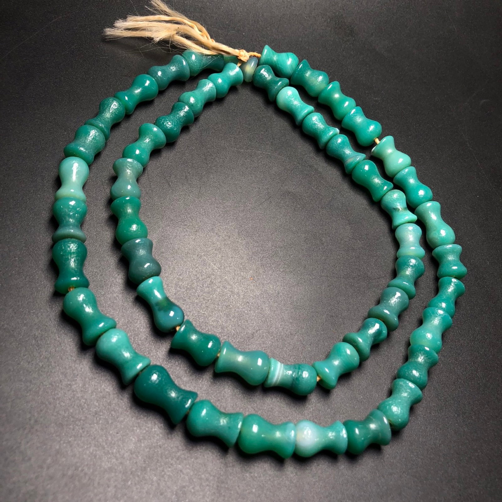 A Precious Agate Necklace: A Precious Agate Necklace,Size:0.6inx0.4in 玛瑙项链