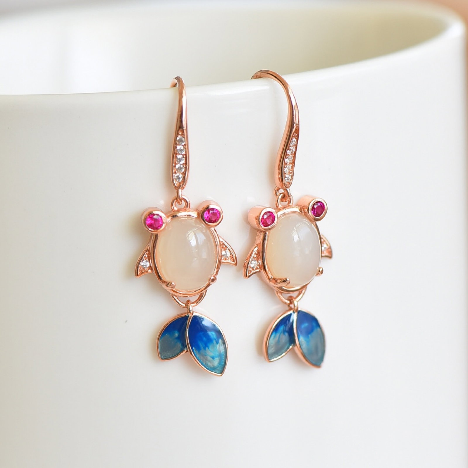 A Pair of Exquisite Sterling Silver-Gold Plated Inlaid White Jade Earrings , Inlaid Diamonds: A Pair of Exquisite Sterling Silver-Gold Plated Inlaid White Jade Earrings , Inlaid Diamond , Size :0.3inx0.4in