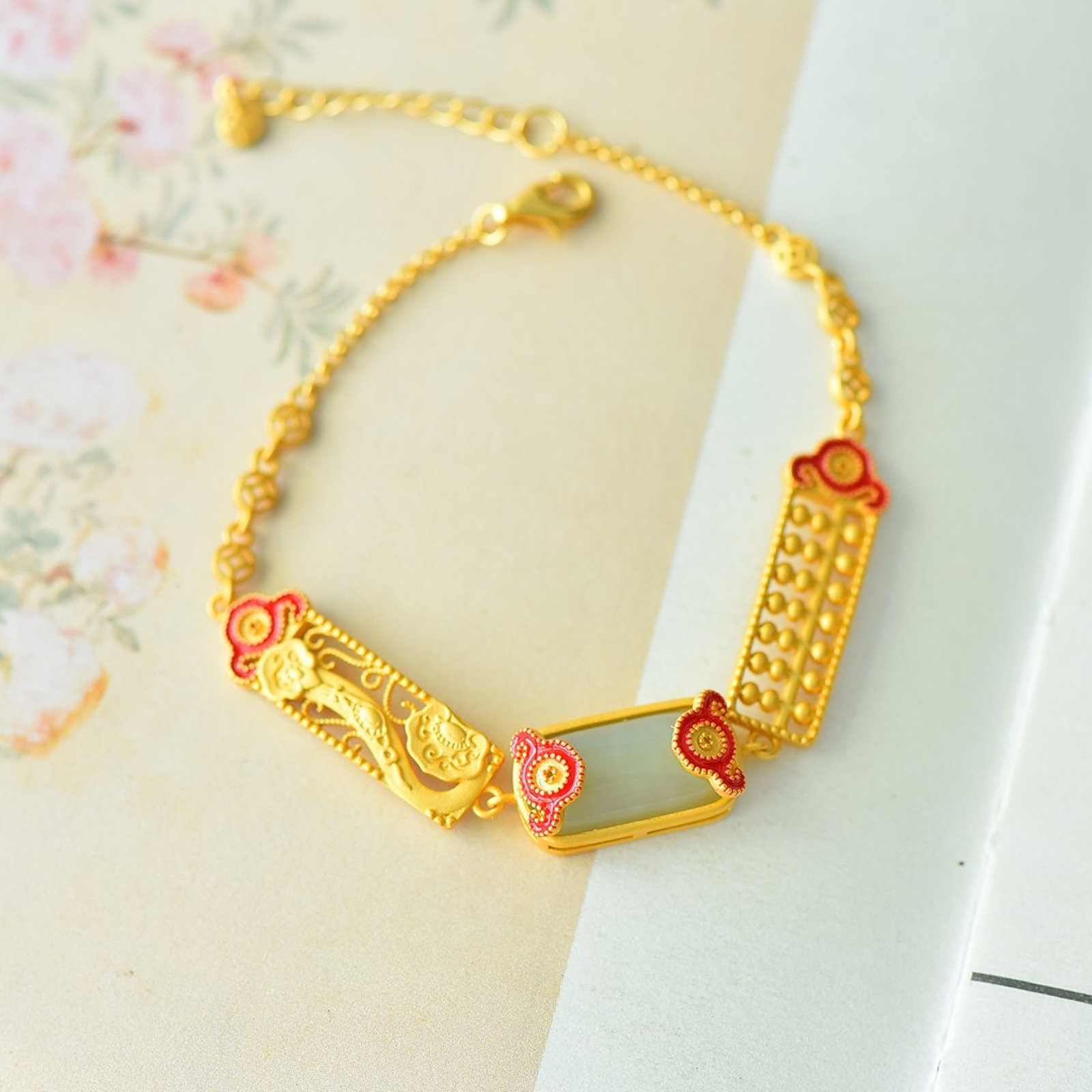 An Exquisite Sterling Silver Inlaid White Jade Bracelet: An Exquisite Sterling Silver Inlaid White Jade Bracelet,Size:0.3inx0.6in 纯银镶白玉手链