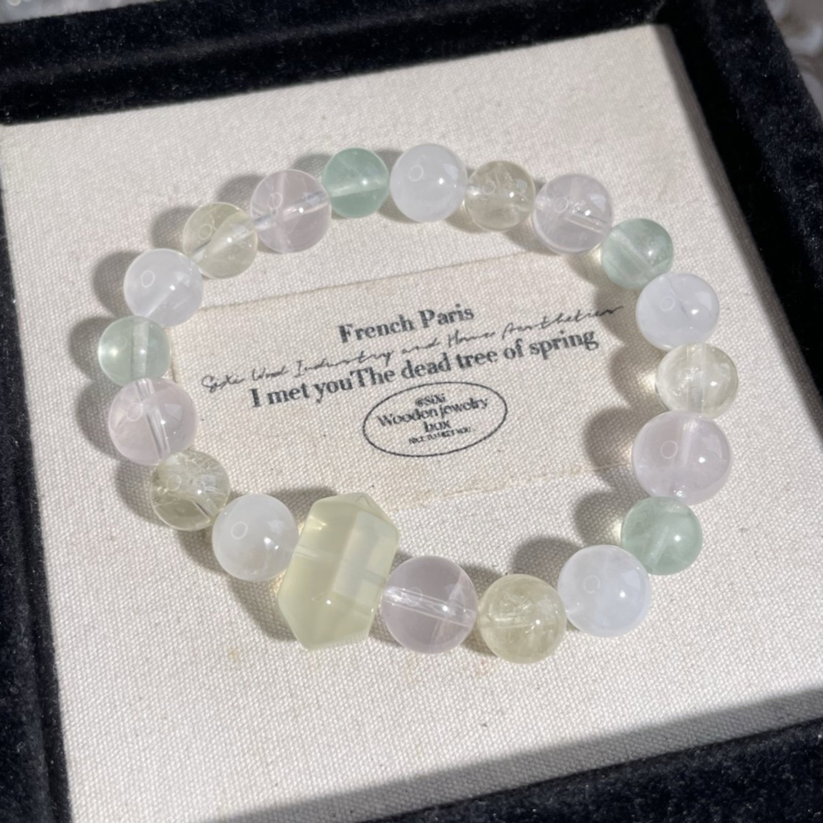 An Exquisite Crystal Bracelet: An Exquisite Crystal Bracelet,Size:0.4in 水晶手串