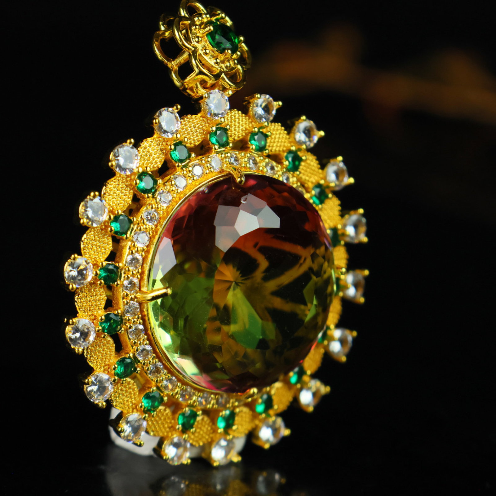 An Exquisite Pendant - 3