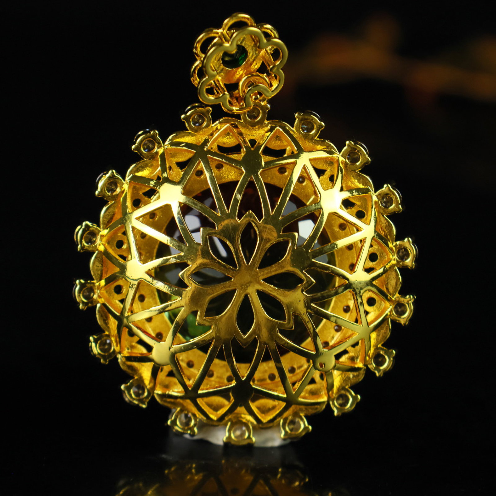 An Exquisite Pendant - 5