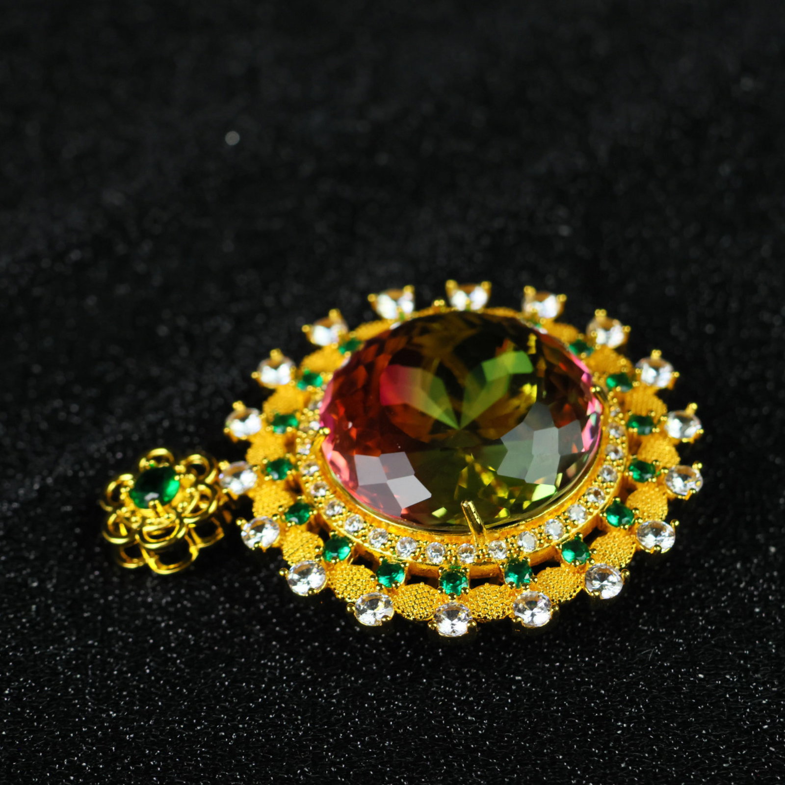 An Exquisite Pendant - 7