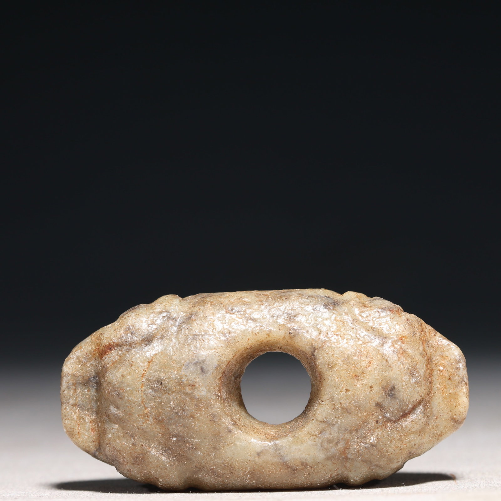 An Archaic Hongshan Culture Yellow Jade Pendant: An Archaic Hongshan Culture Yellow Jade Pendant,Ancient Time, China,Size:2.7inx1.4inx0.8in Weight:81.6g 红山文化黄玉挂件,新石器时