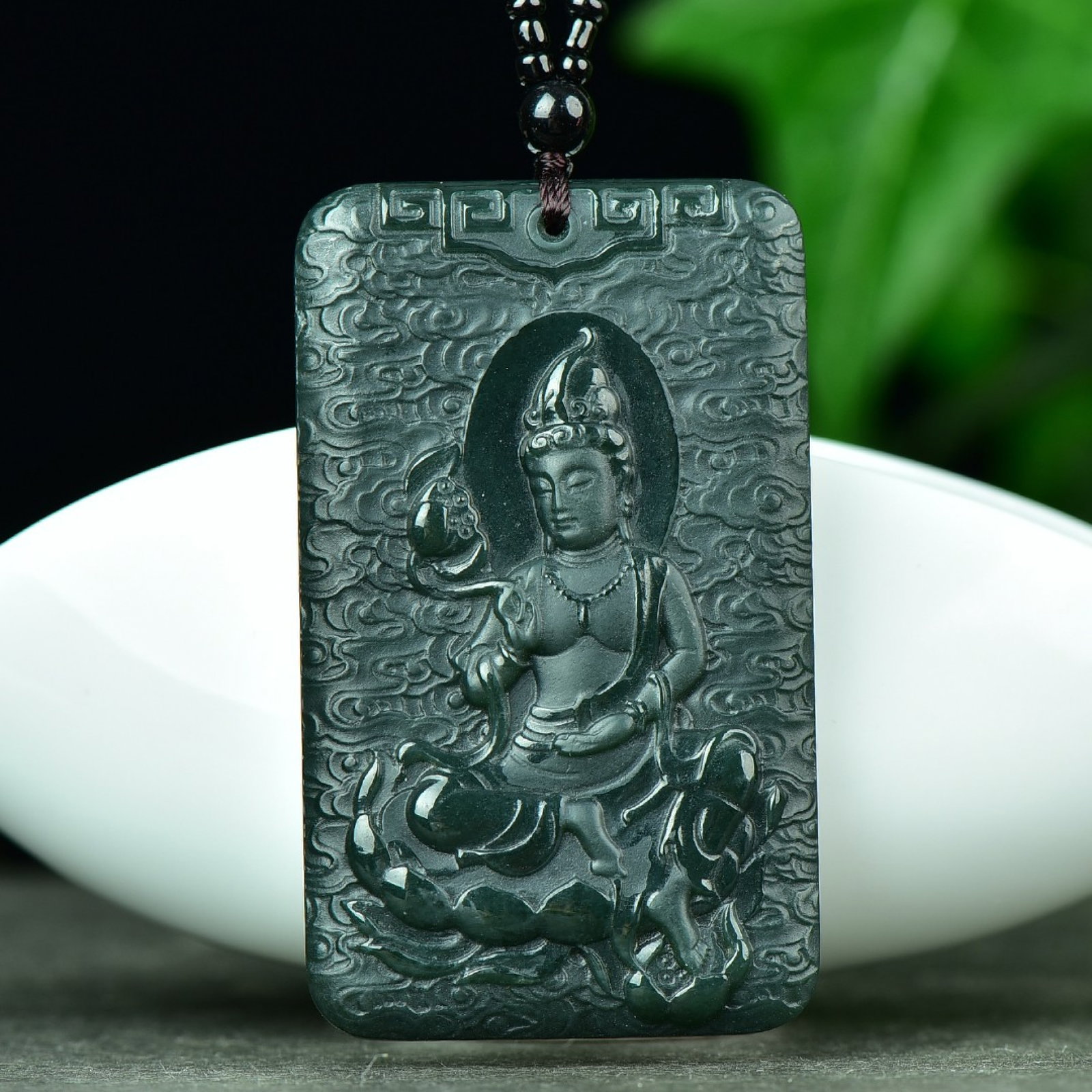 An Exquisite Sapphire Auspicious Cloud,Landscape and Avalokitesvara Pattern Pendant: An Exquisite Sapphire Auspicious Cloud,Landscape and Avalokitesvara Pattern Pendant,Size:1.5inx2.6in (寓意)吉祥 普度众生 保平安 ༡